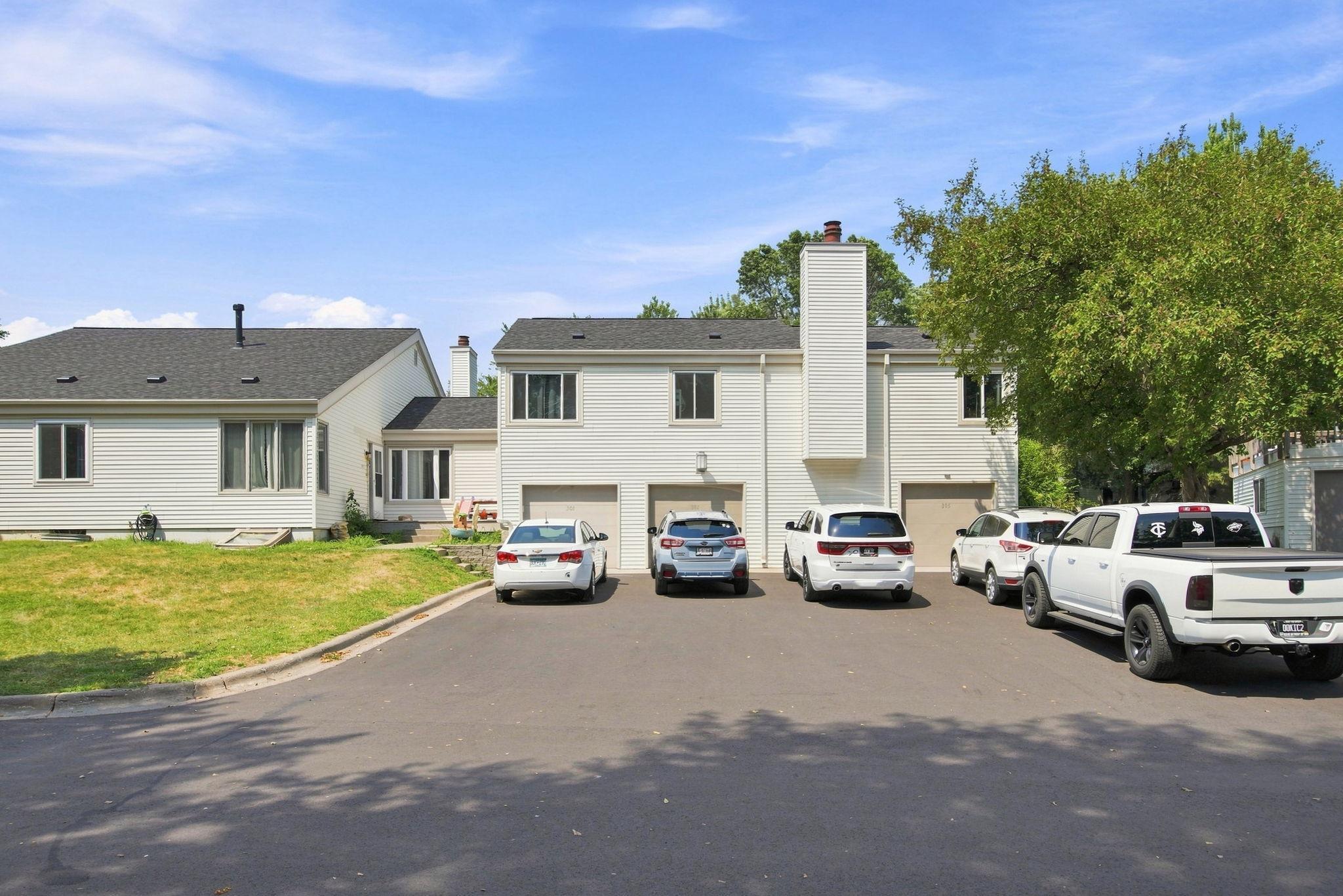 View of Residential at 303 Elan Court, Woodbury MN 55125, Woodbury (34 of 49) - Mike Wilen | Minnesota Team Real Estate