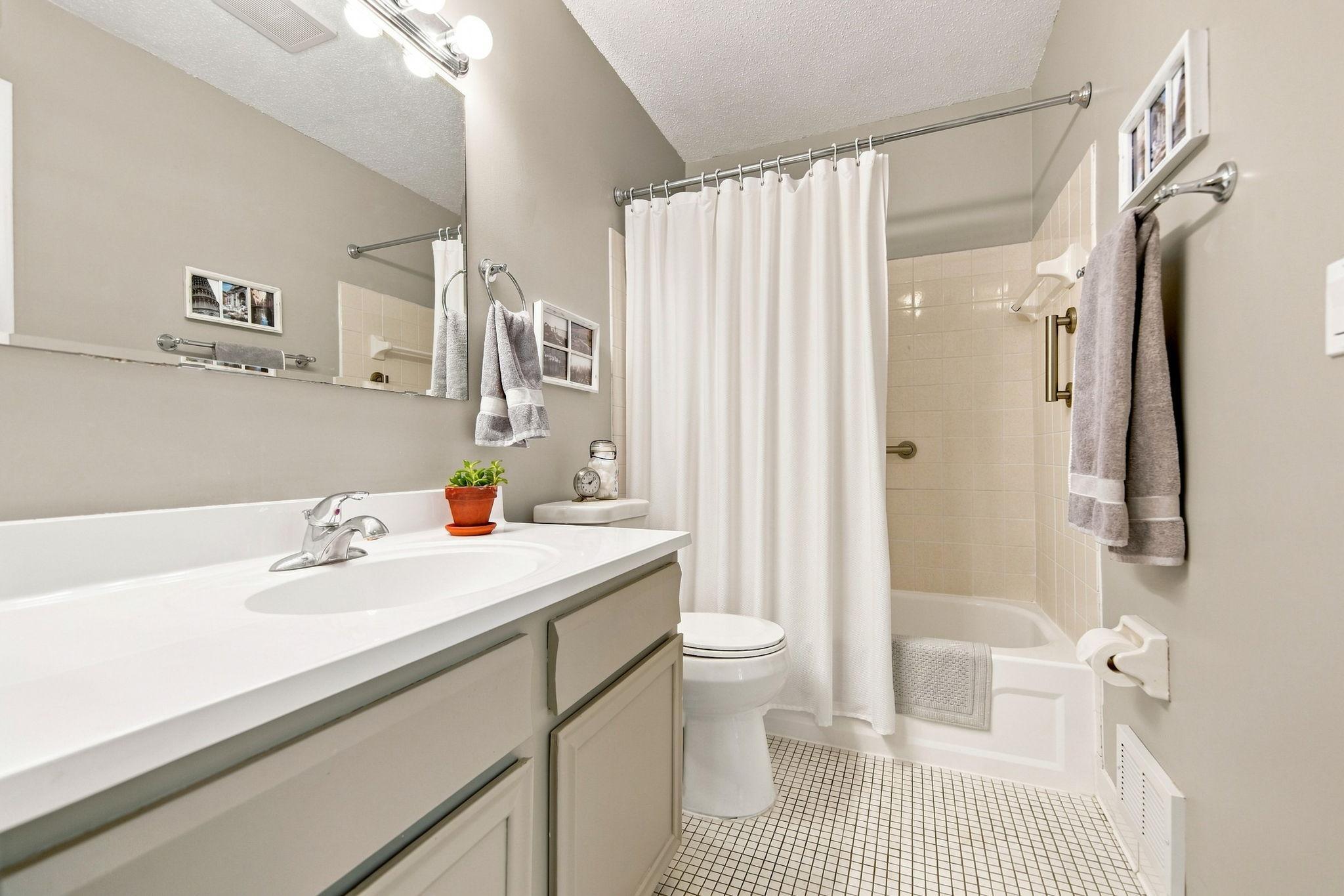 View of Residential at 303 Elan Court, Woodbury MN 55125, Woodbury (29 of 49) - Mike Wilen | Minnesota Team Real Estate