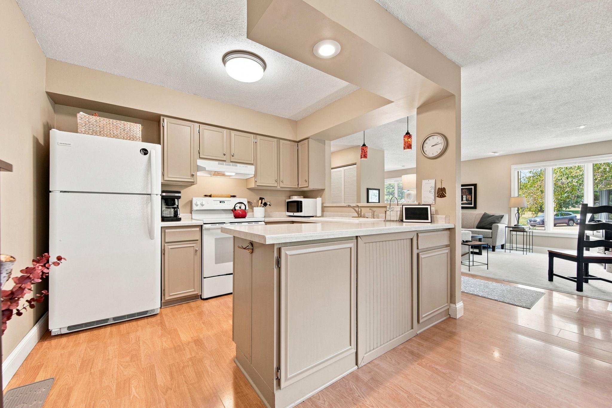 View of Residential at 303 Elan Court, Woodbury MN 55125, Woodbury (20 of 49) - Mike Wilen | Minnesota Team Real Estate