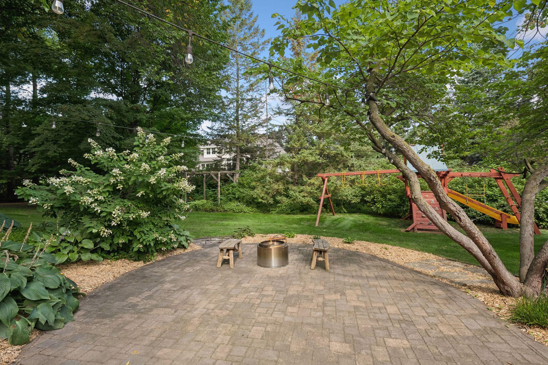 View of Residential at 4808 Woodhill Way, Edina MN 55424, Edina (39 of 42) - Mike Wilen | Minnesota Team Real Estate