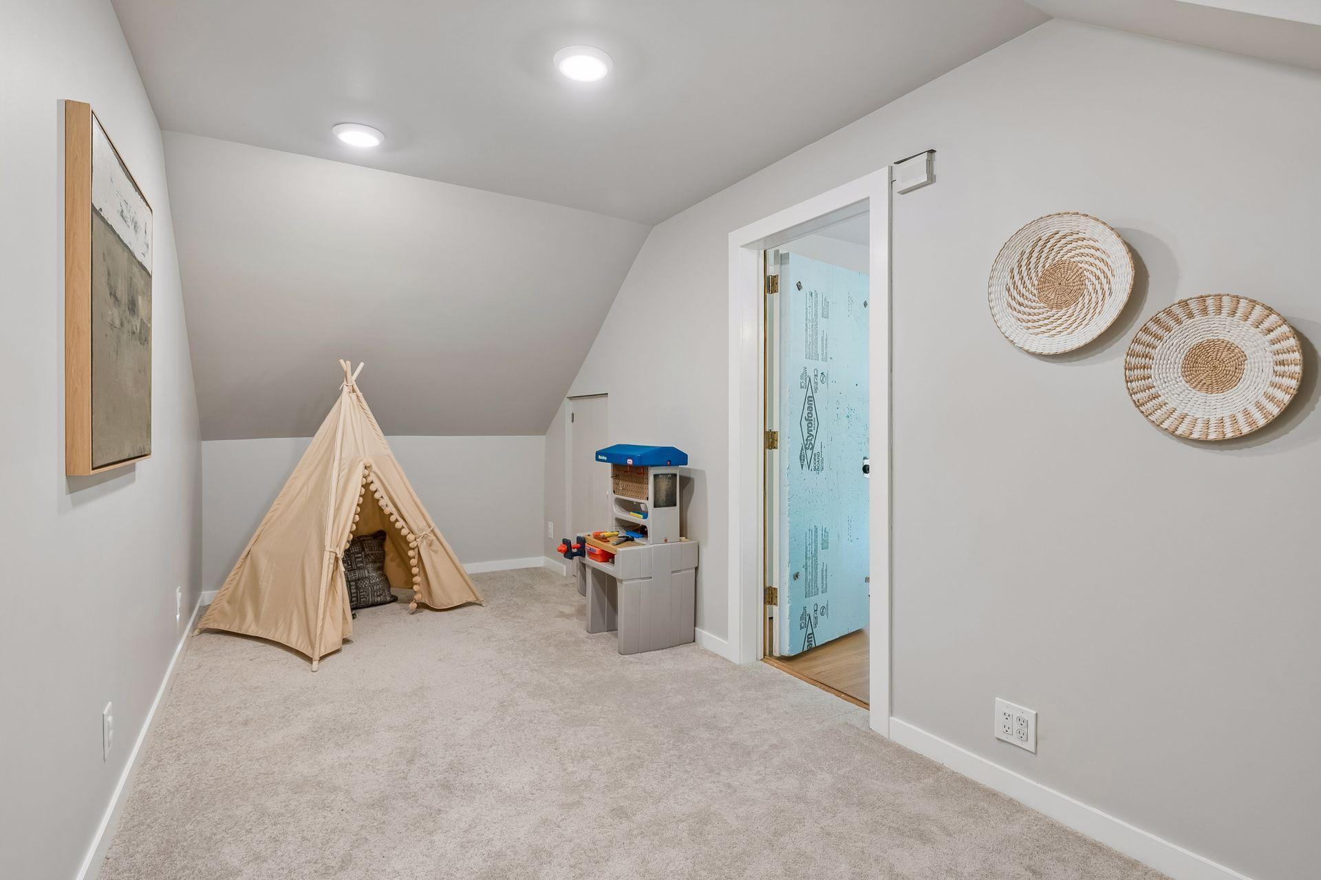 View of Residential at 4808 Woodhill Way, Edina MN 55424, Edina (29 of 42) - Mike Wilen | Minnesota Team Real Estate