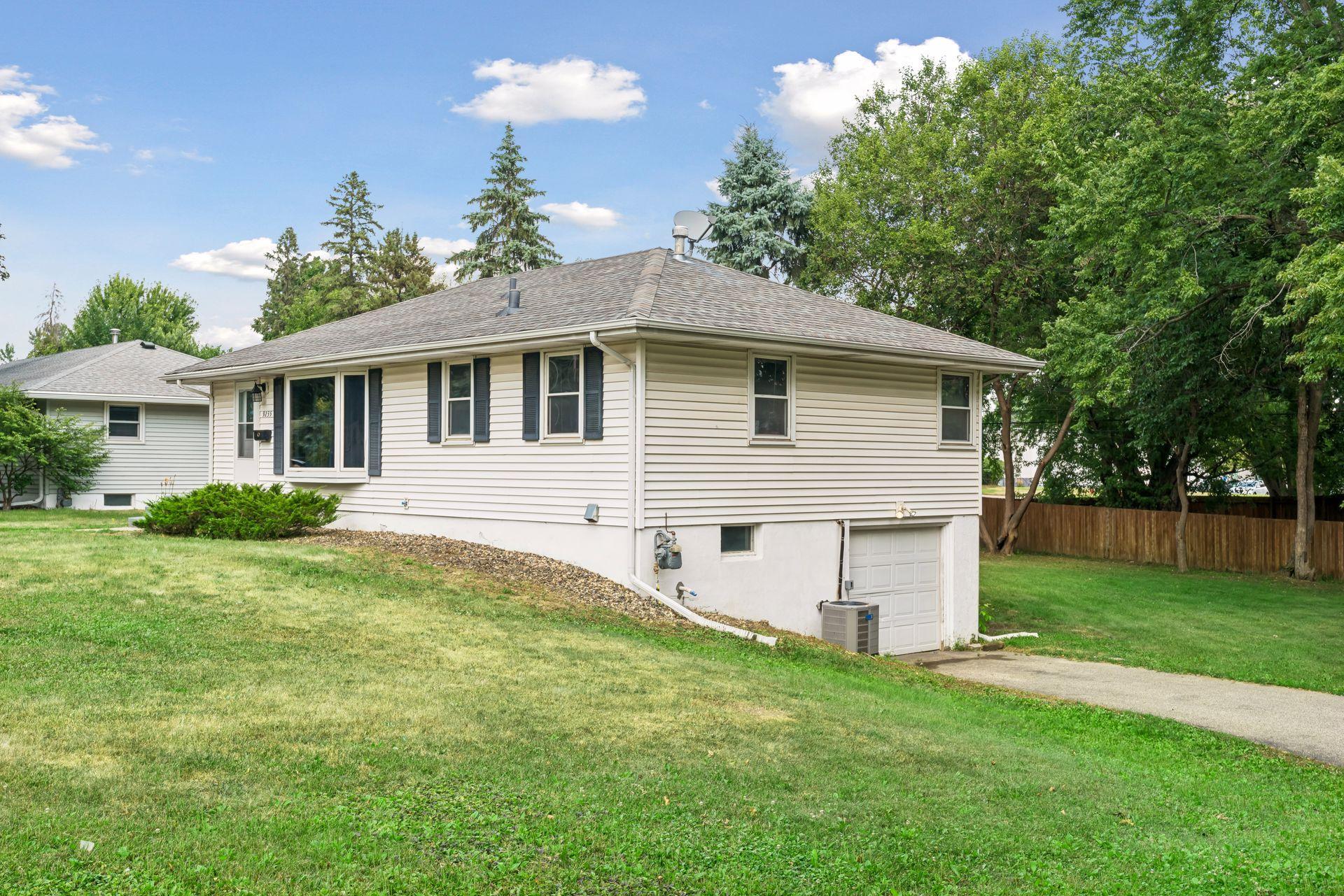 View of Residential at 9235 Queen Avenue, Bloomington MN 55431, Bloomington (26 of 34) - Mike Wilen | Minnesota Team Real Estate