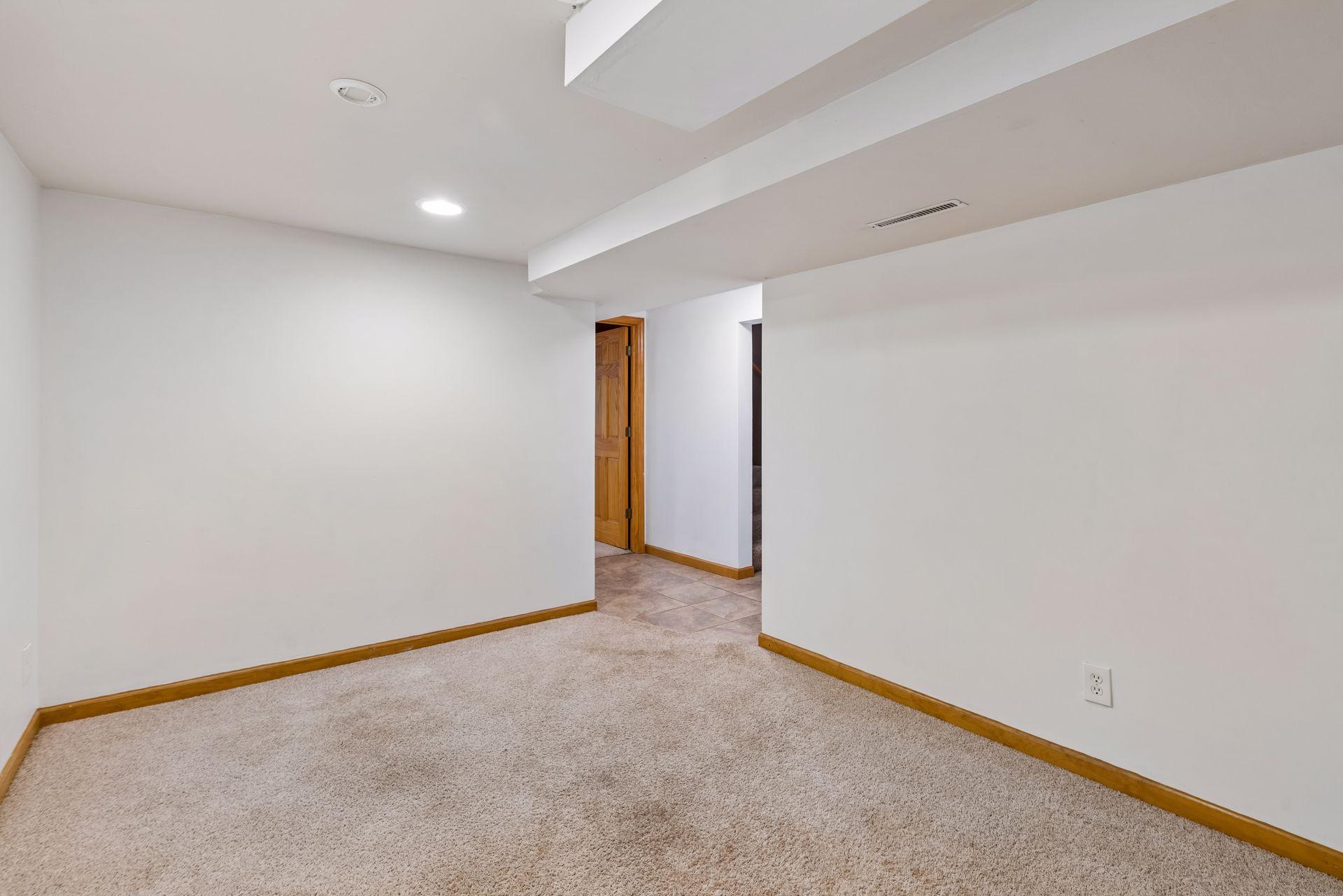 View of Residential at 9235 Queen Avenue, Bloomington MN 55431, Bloomington (23 of 34) - Mike Wilen | Minnesota Team Real Estate