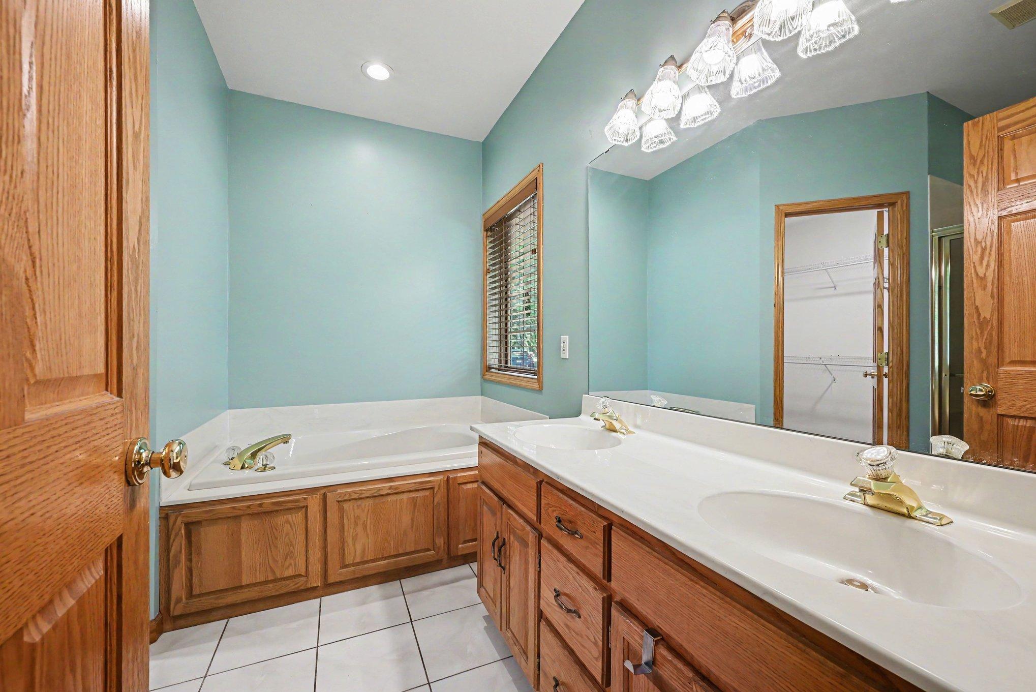 View of Residential at 12999 Garvin Brook Lane, Apple Valley MN 55124, Apple Valley (8 of 23) - Mike Wilen | Minnesota Team Real Estate