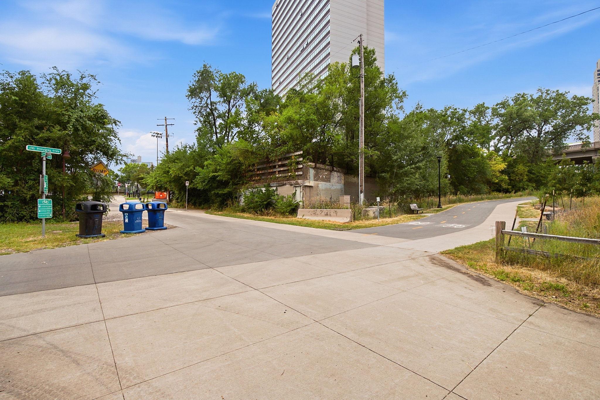 View of Residential at 1920 1st Street #802, Minneapolis MN 55454, Minneapolis (23 of 28) - Mike Wilen | Minnesota Team Real Estate