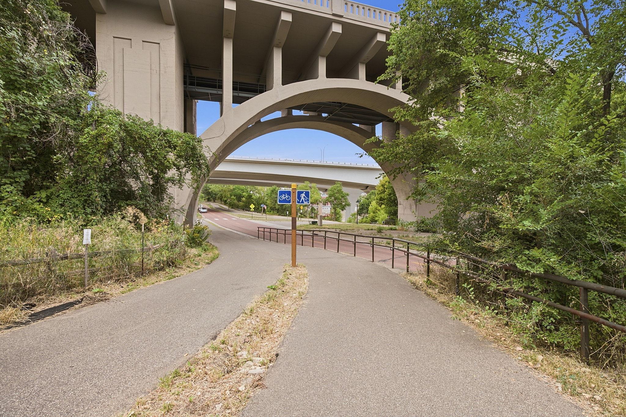 View of Residential at 1920 1st Street #802, Minneapolis MN 55454, Minneapolis (25 of 28) - Mike Wilen | Minnesota Team Real Estate