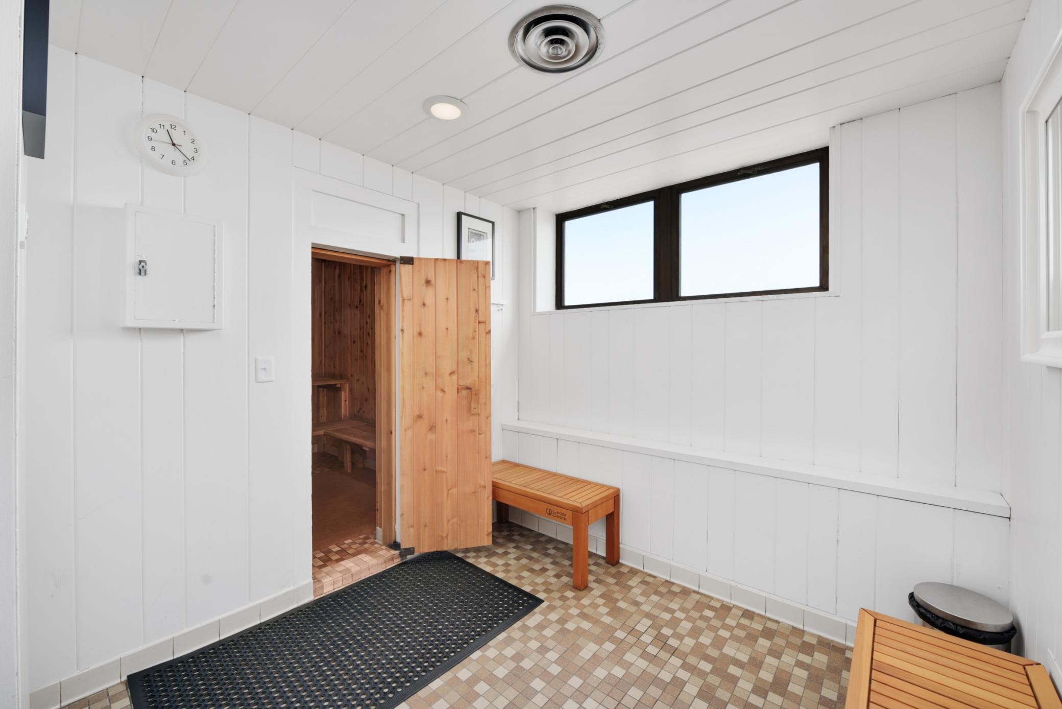 View of Residential at 19 1st Street #B1904, Minneapolis MN 55401, Minneapolis (35 of 59) - Mike Wilen | Minnesota Team Real Estate