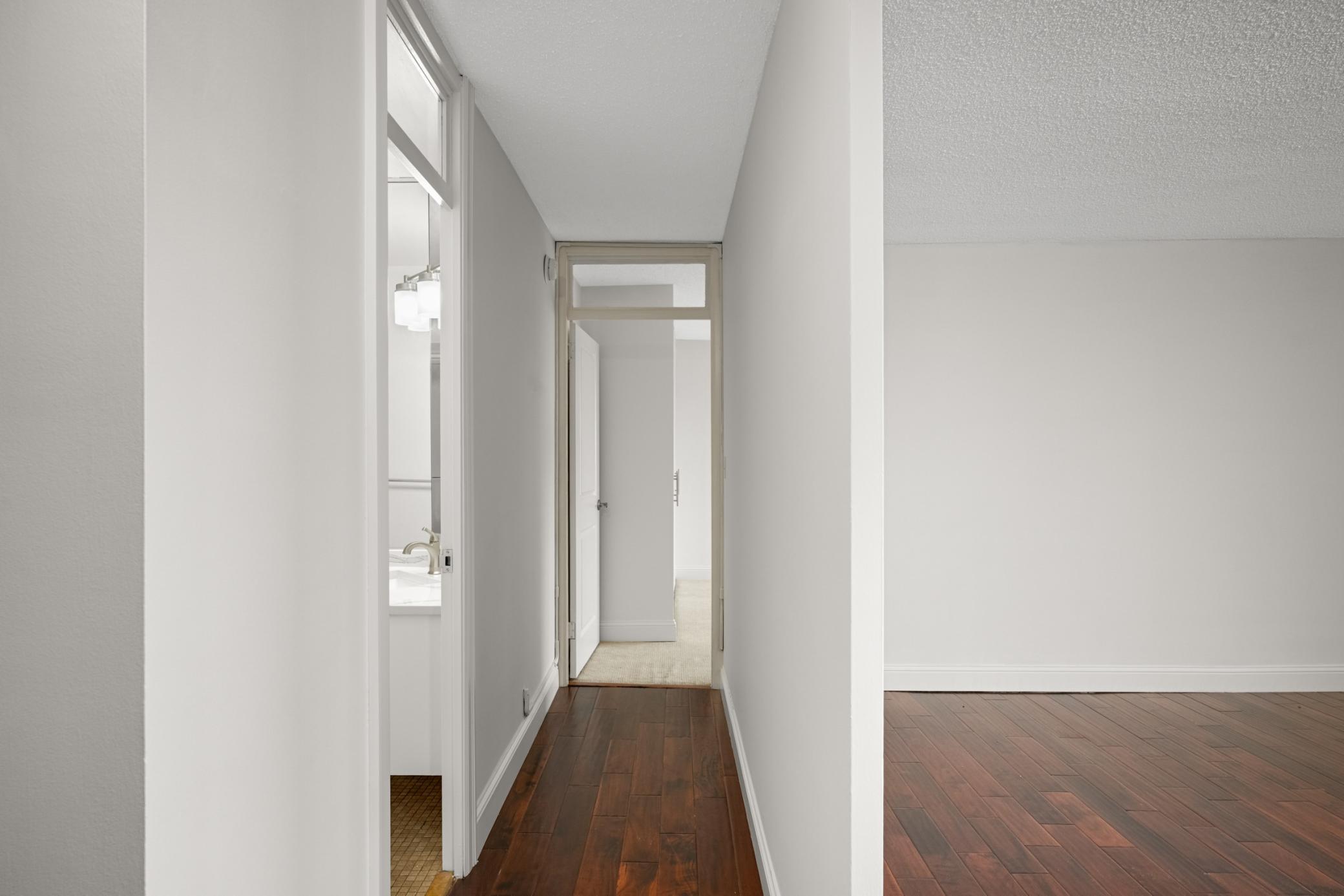 View of Residential at 19 1st Street #B1904, Minneapolis MN 55401, Minneapolis (20 of 59) - Mike Wilen | Minnesota Team Real Estate