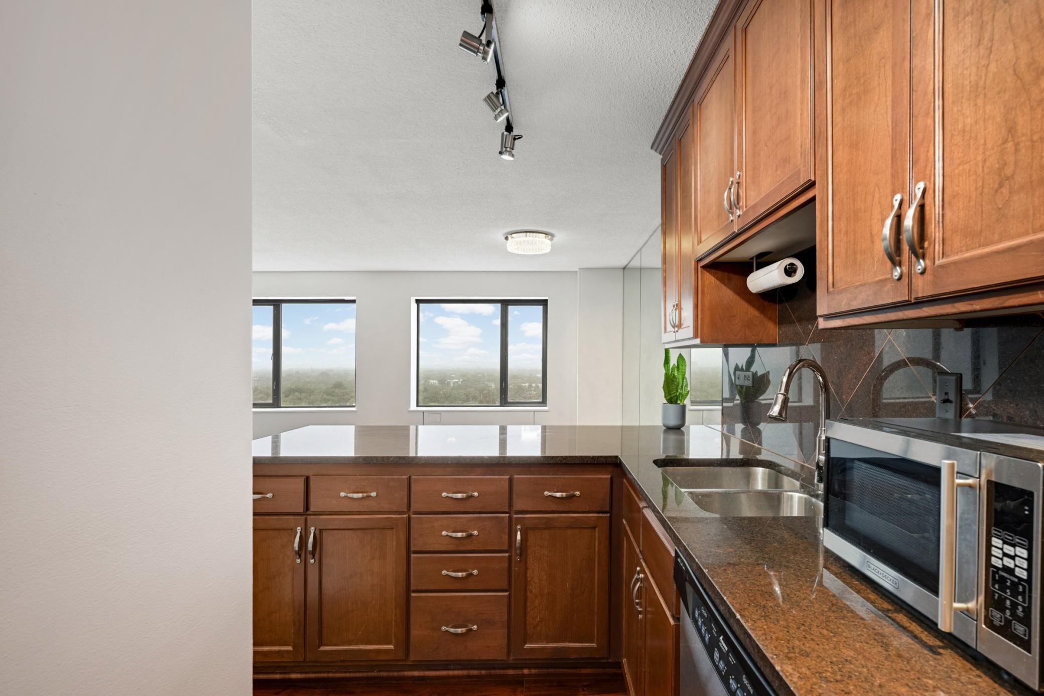 View of Residential at 19 1st Street #B1904, Minneapolis MN 55401, Minneapolis (18 of 59) - Mike Wilen | Minnesota Team Real Estate