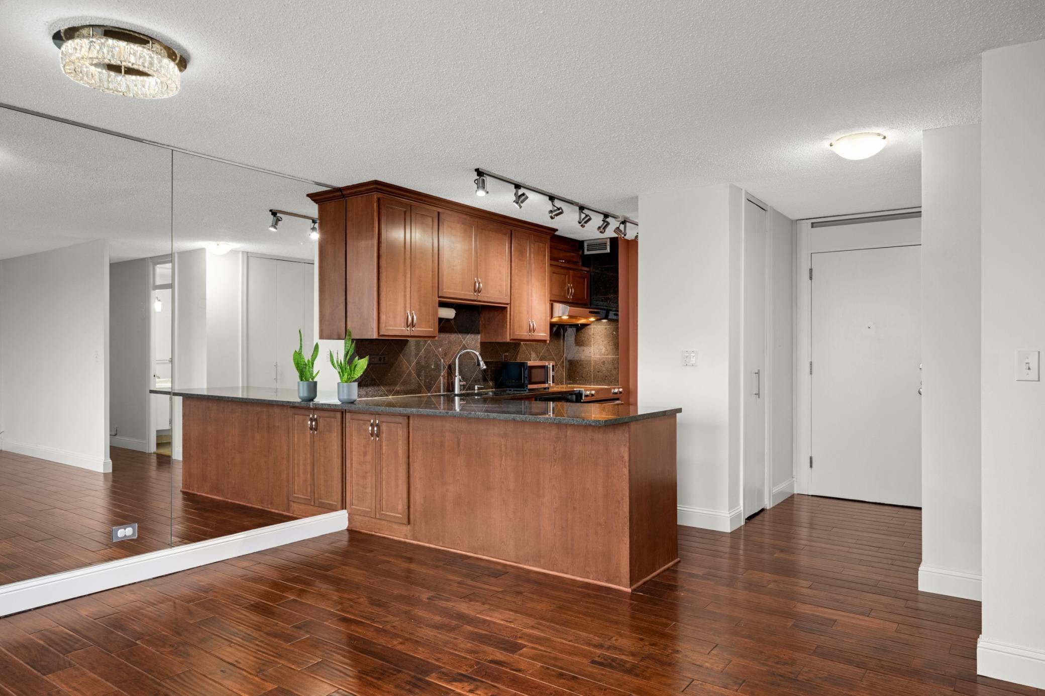 View of Residential at 19 1st Street #B1904, Minneapolis MN 55401, Minneapolis (14 of 59) - Mike Wilen | Minnesota Team Real Estate