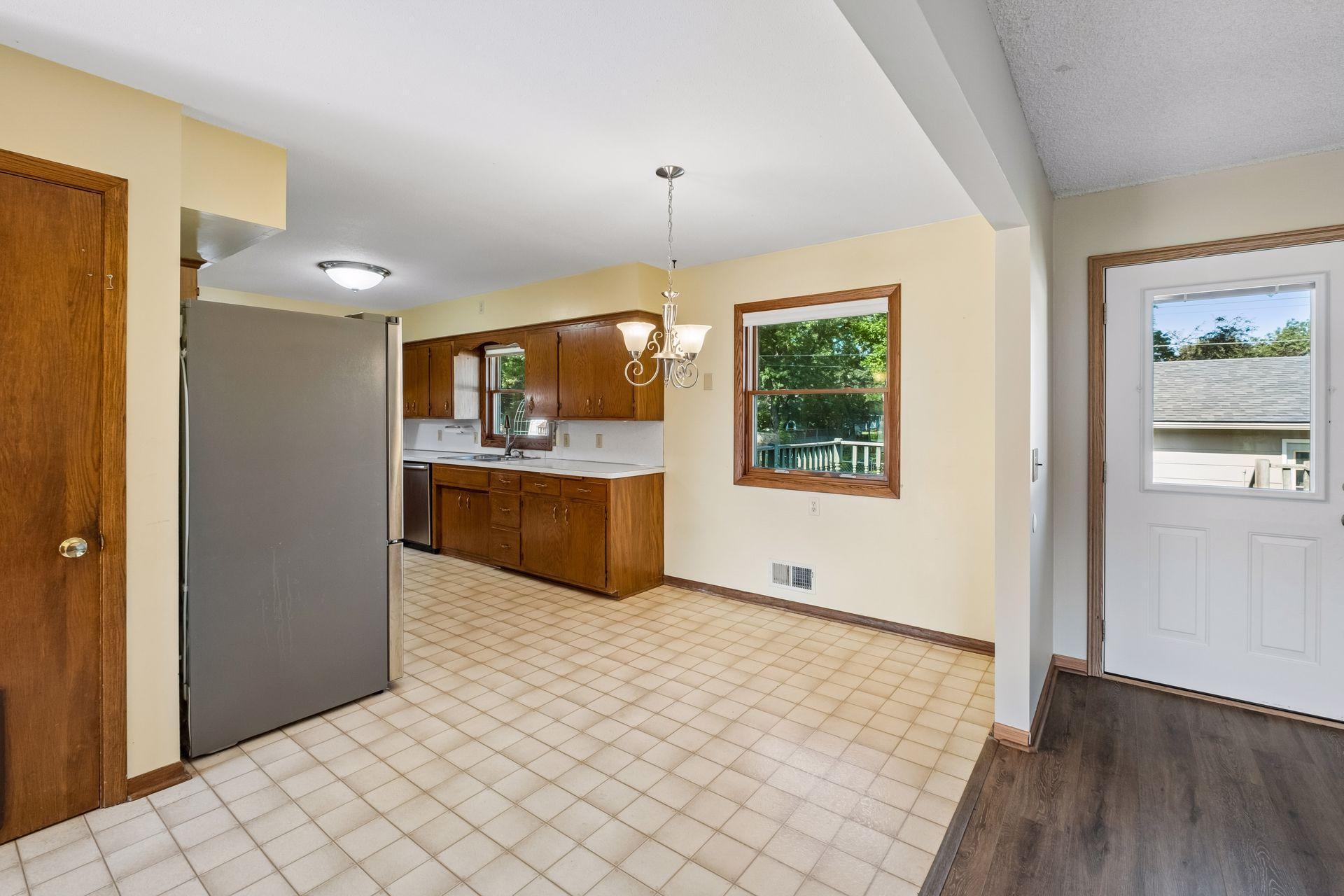View of Residential at 702 Madison Street, Shakopee MN 55379, Shakopee (11 of 58) - Mike Wilen | Minnesota Team Real Estate
