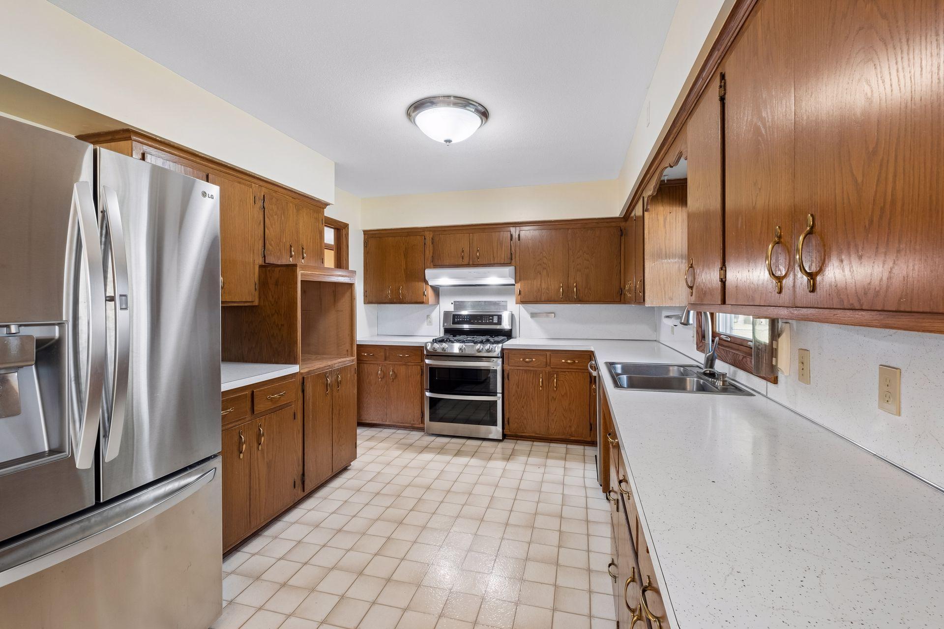 View of Residential at 702 Madison Street, Shakopee MN 55379, Shakopee (7 of 58) - Mike Wilen | Minnesota Team Real Estate