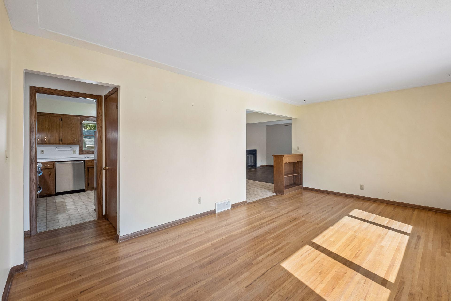 View of Residential at 702 Madison Street, Shakopee MN 55379, Shakopee (6 of 58) - Mike Wilen | Minnesota Team Real Estate