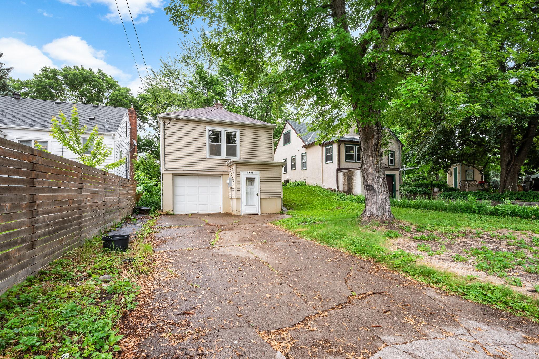 View of Residential at 3020 Garfield Street, Minneapolis MN 55418, Minneapolis (31 of 32) - Mike Wilen | Minnesota Team Real Estate