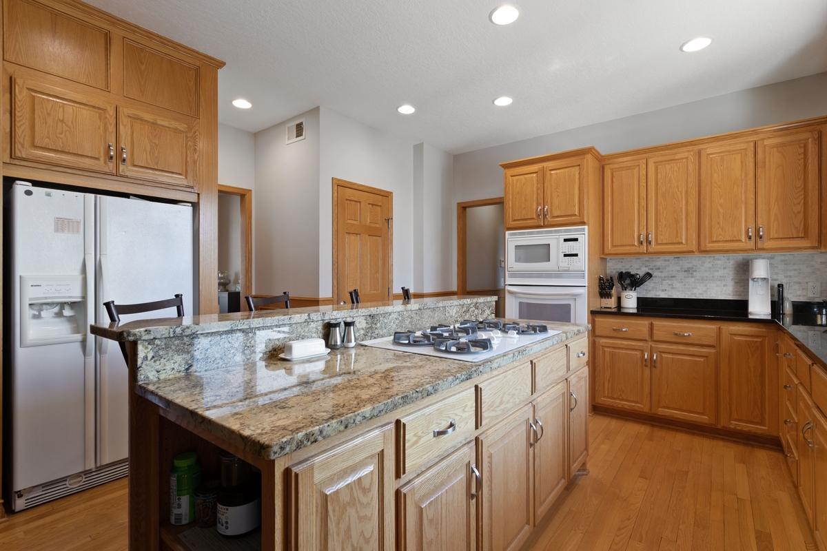 View of Residential at 5721 103rd Avenue, Brooklyn Park MN 55443, Brooklyn Park (4 of 41) - Mike Wilen | Minnesota Team Real Estate