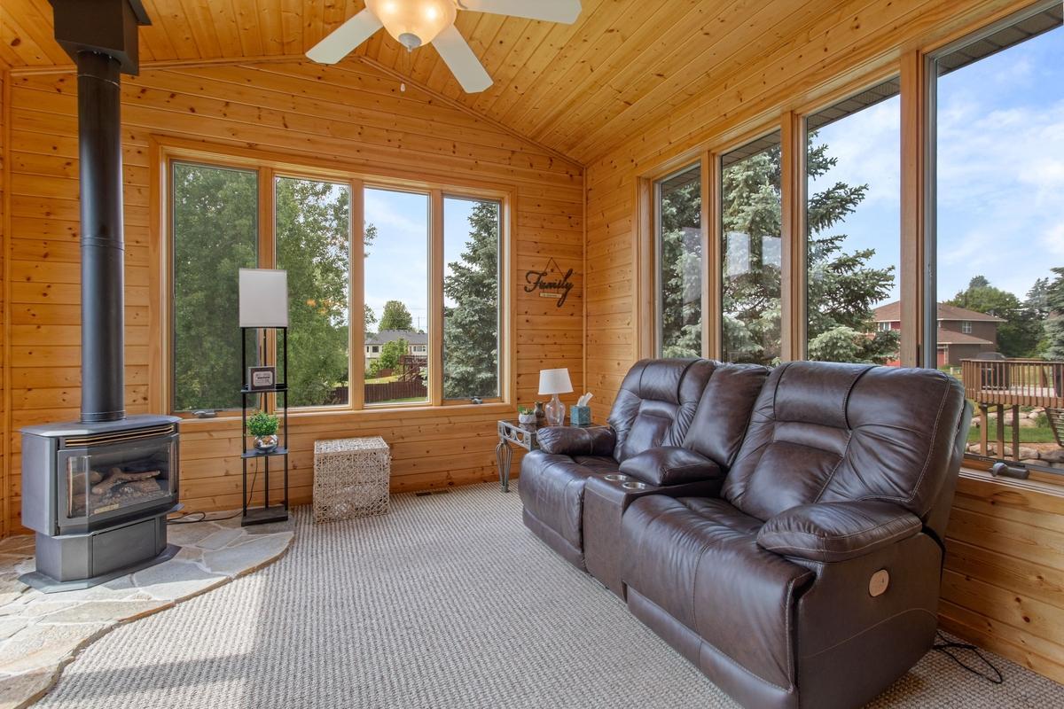 View of Residential at 5721 103rd Avenue, Brooklyn Park MN 55443, Brooklyn Park (7 of 41) - Mike Wilen | Minnesota Team Real Estate