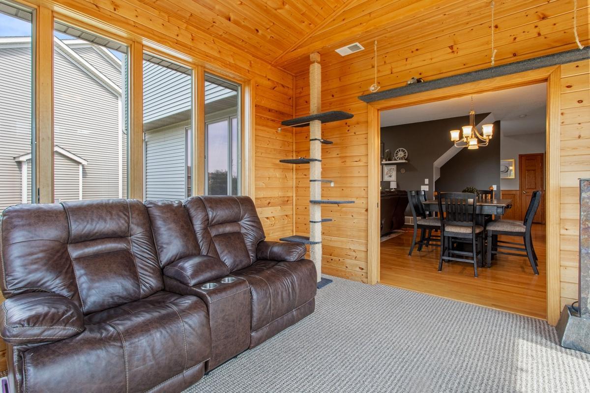 View of Residential at 5721 103rd Avenue, Brooklyn Park MN 55443, Brooklyn Park (9 of 41) - Mike Wilen | Minnesota Team Real Estate