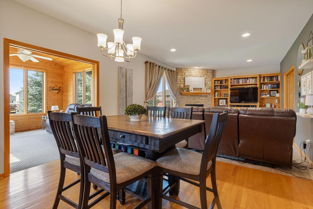 View of Residential at 5721 103rd Avenue, Brooklyn Park MN 55443, Brooklyn Park (11 of 41) - Mike Wilen | Minnesota Team Real Estate