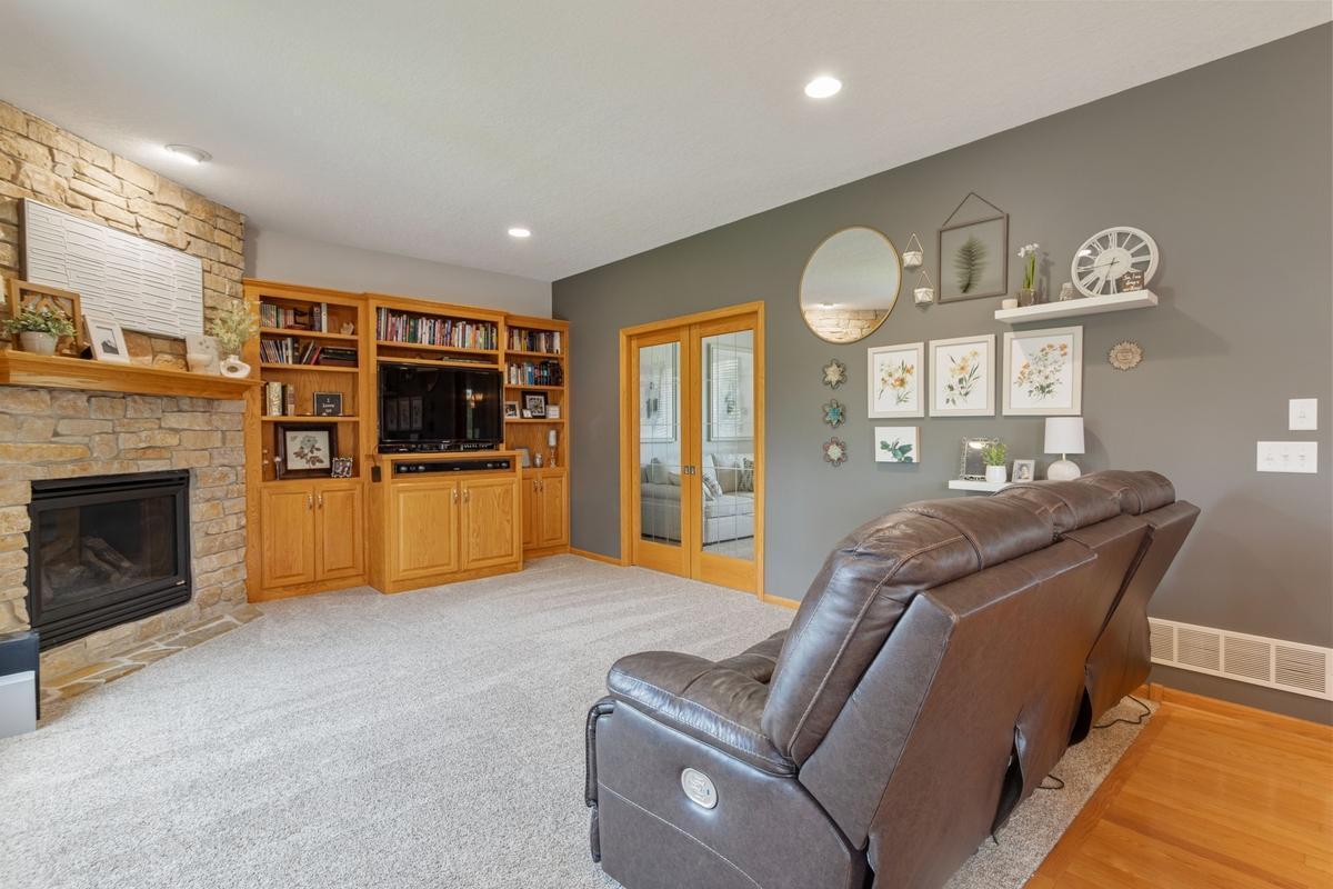 View of Residential at 5721 103rd Avenue, Brooklyn Park MN 55443, Brooklyn Park (13 of 41) - Mike Wilen | Minnesota Team Real Estate