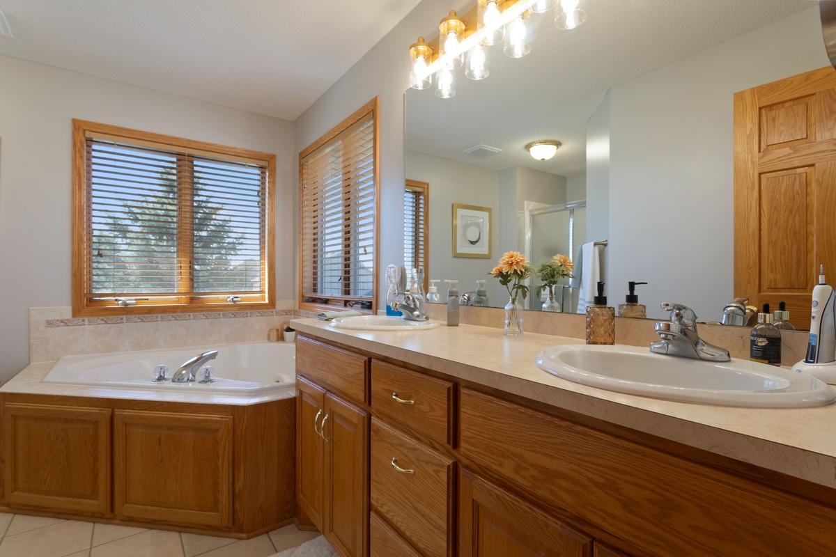 View of Residential at 5721 103rd Avenue, Brooklyn Park MN 55443, Brooklyn Park (28 of 41) - Mike Wilen | Minnesota Team Real Estate