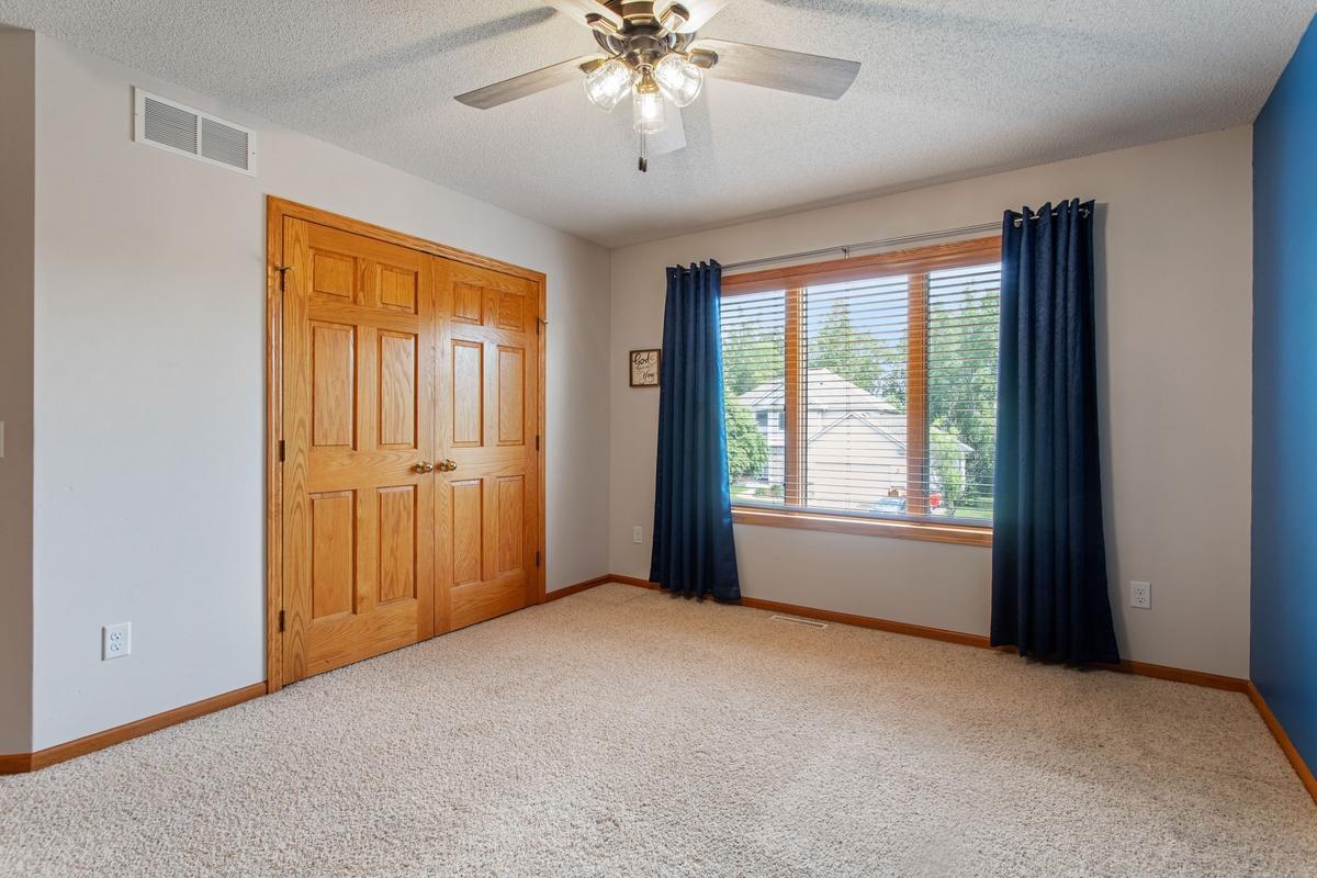 View of Residential at 5721 103rd Avenue, Brooklyn Park MN 55443, Brooklyn Park (30 of 41) - Mike Wilen | Minnesota Team Real Estate
