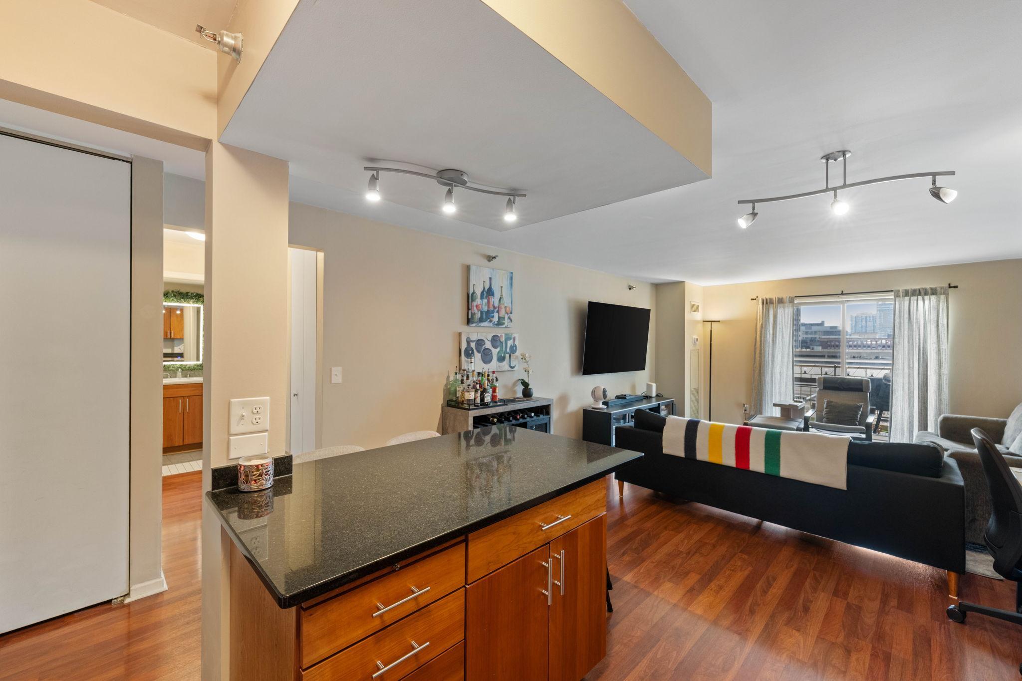 View of Residential at 401 1st Street #708, Minneapolis MN 55401, Minneapolis (6 of 44) - Mike Wilen | Minnesota Team Real Estate