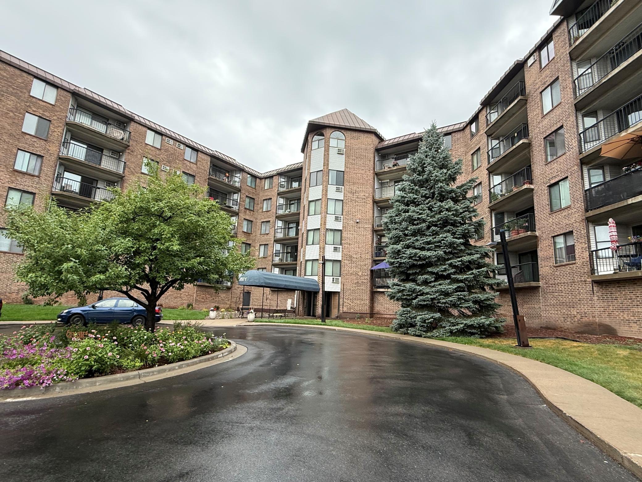 View of Residential at 2601 Kenzie Terrace #528, Saint Anthony MN 55418, Saint Anthony (2 of 20) - Mike Wilen | Minnesota Team Real Estate