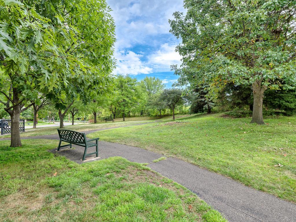 View of Residential at 406 Duke Street, Saint Paul MN 55102, Saint Paul (28 of 32) - Mike Wilen | Minnesota Team Real Estate