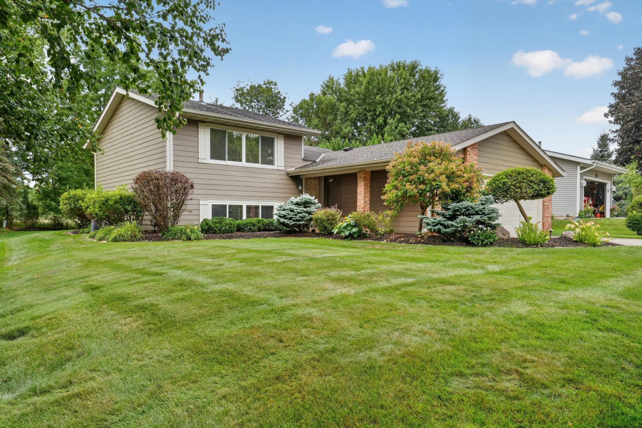 View of Single Family at 8412 Hiawatha Avenue, Eden Prairie - Mike Wilen | Minnesota Team Real Estate