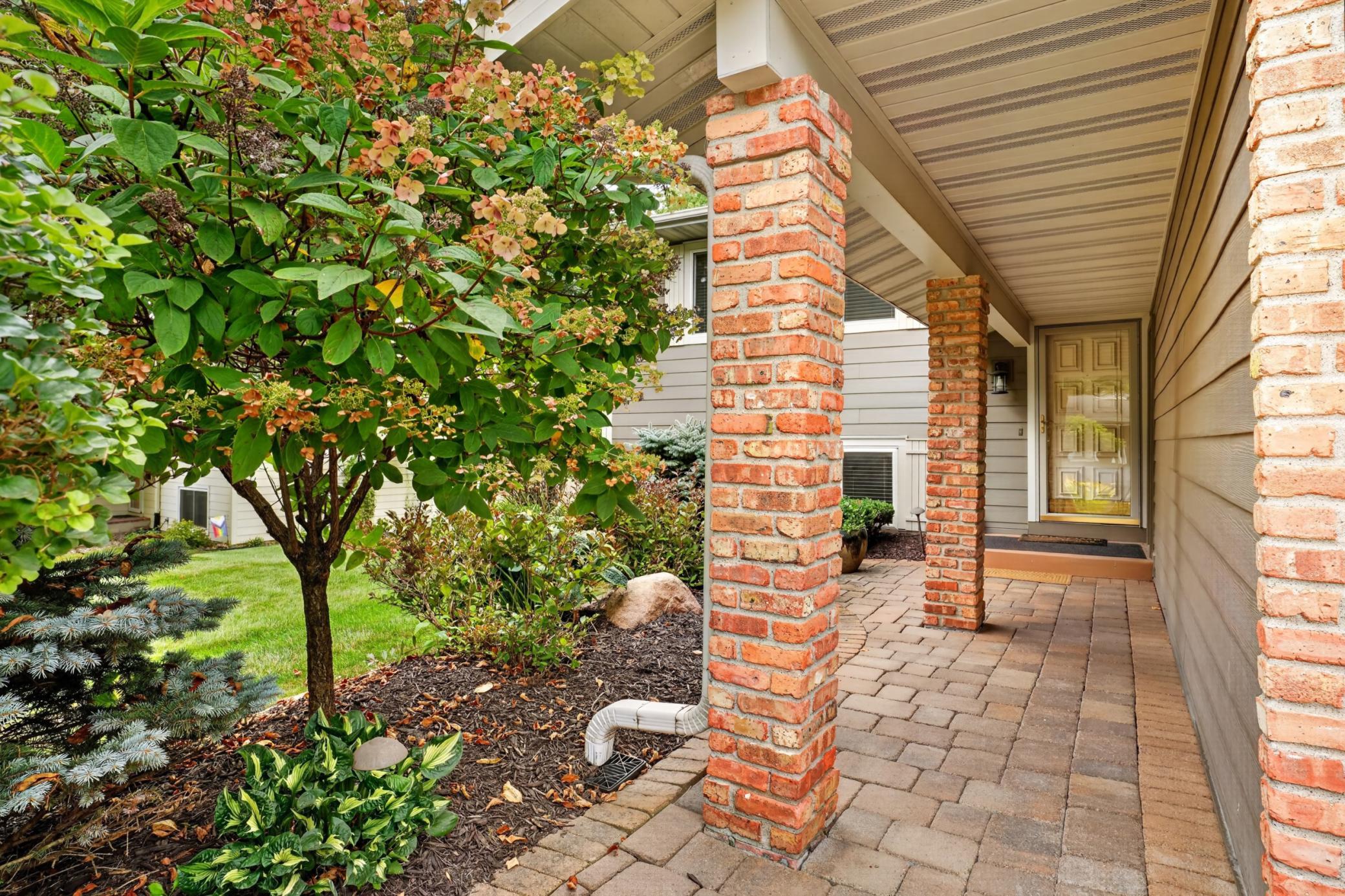 View of Residential at 8412 Hiawatha Avenue, Eden Prairie MN 55347, Eden Prairie (2 of 22) - Mike Wilen | Minnesota Team Real Estate