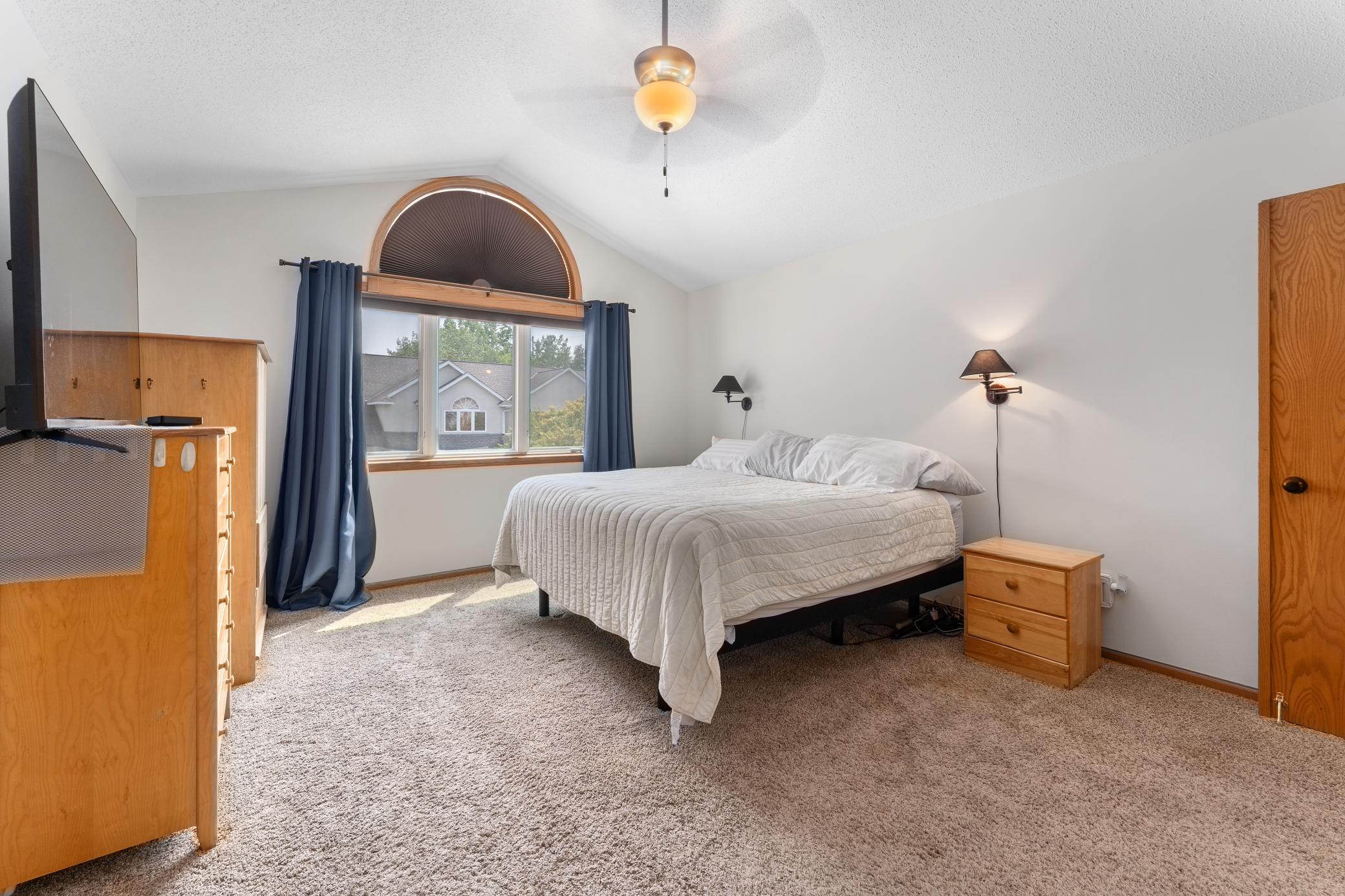 View of Residential at 1517 Deerwood Bend, Eagan MN 55122, Eagan (36 of 50) - Mike Wilen | Minnesota Team Real Estate