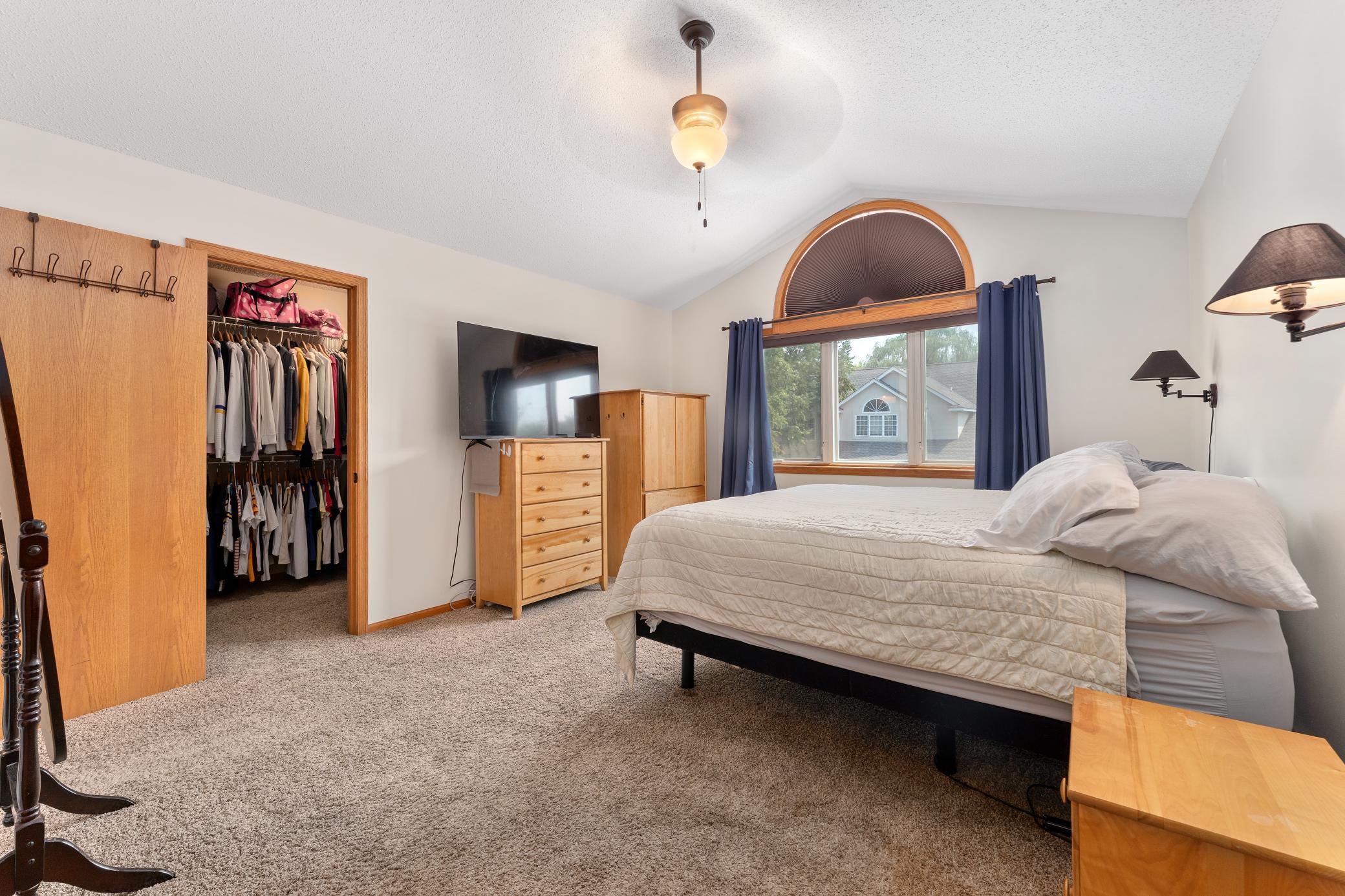 View of Residential at 1517 Deerwood Bend, Eagan MN 55122, Eagan (35 of 50) - Mike Wilen | Minnesota Team Real Estate