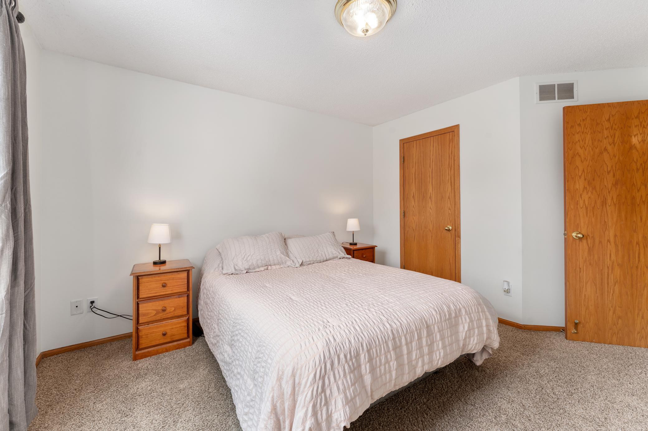 View of Residential at 1517 Deerwood Bend, Eagan MN 55122, Eagan (34 of 50) - Mike Wilen | Minnesota Team Real Estate