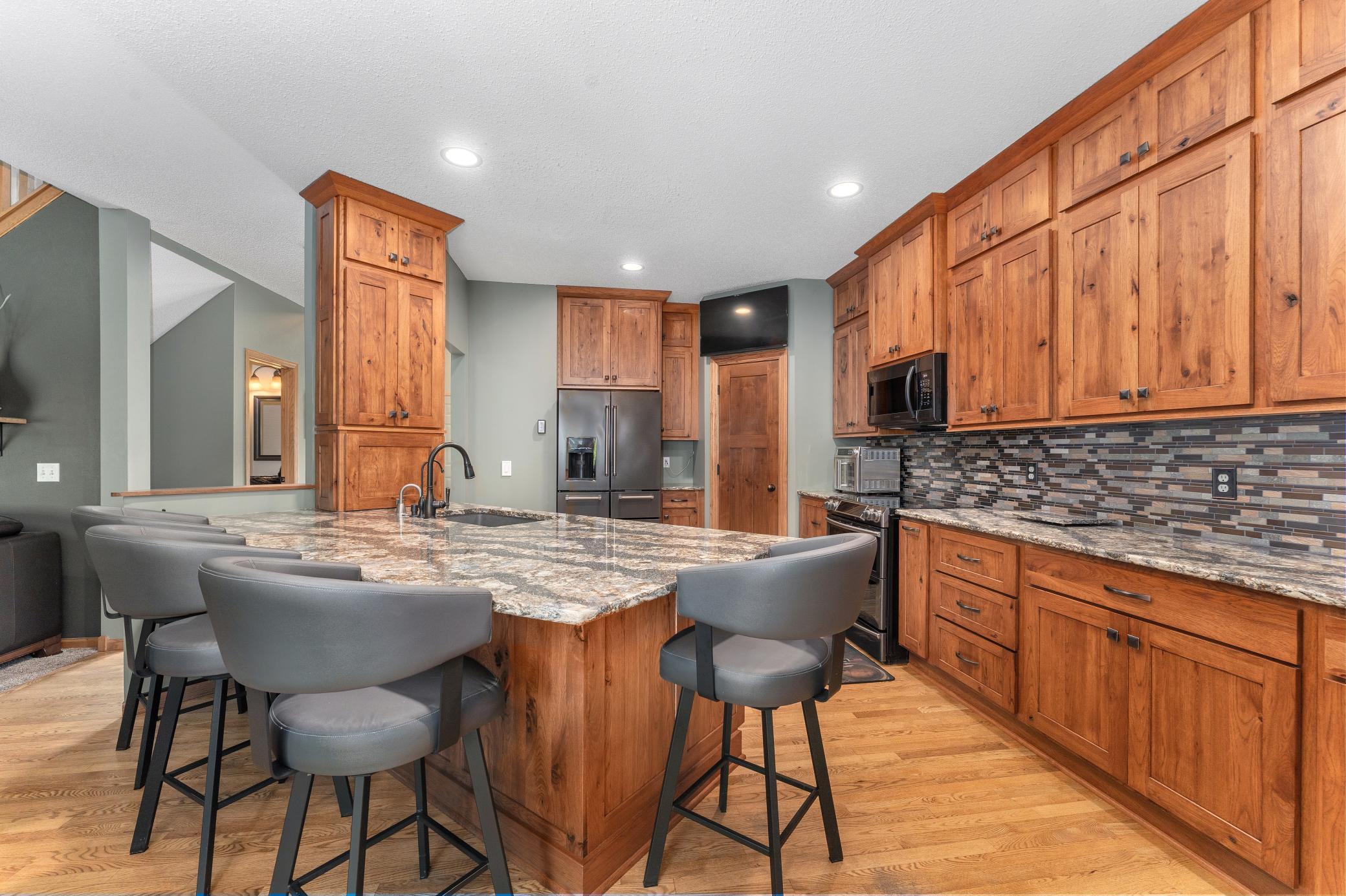 View of Residential at 1517 Deerwood Bend, Eagan MN 55122, Eagan (20 of 50) - Mike Wilen | Minnesota Team Real Estate