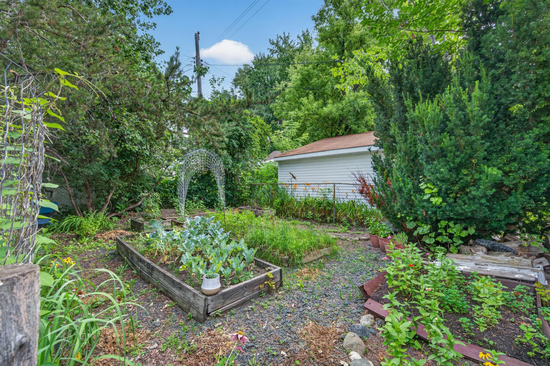 View of Residential at 2093 Sherwood Avenue, Saint Paul MN 55119, Saint Paul (34 of 42) - Mike Wilen | Minnesota Team Real Estate