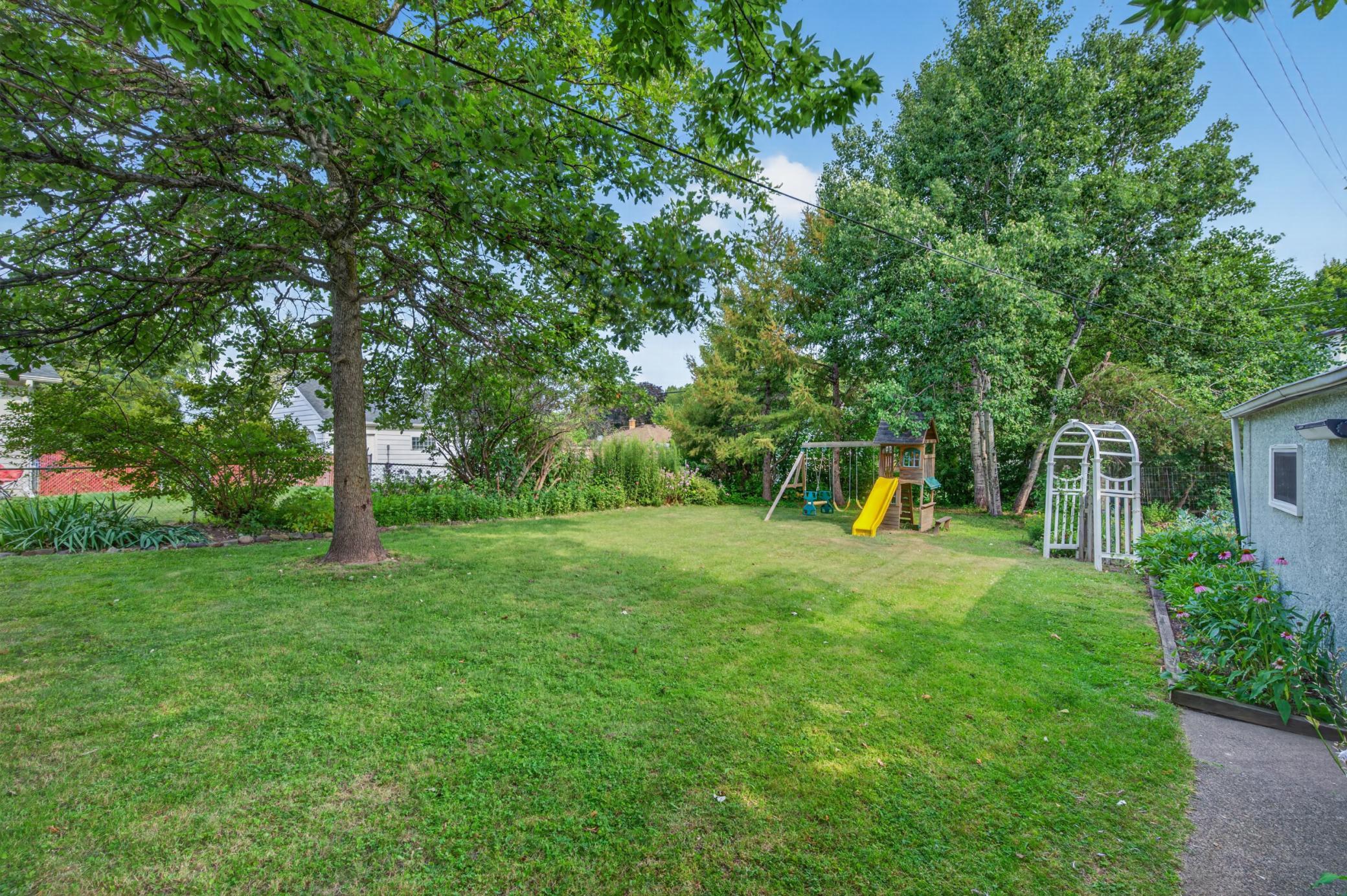 View of Residential at 2093 Sherwood Avenue, Saint Paul MN 55119, Saint Paul (33 of 42) - Mike Wilen | Minnesota Team Real Estate
