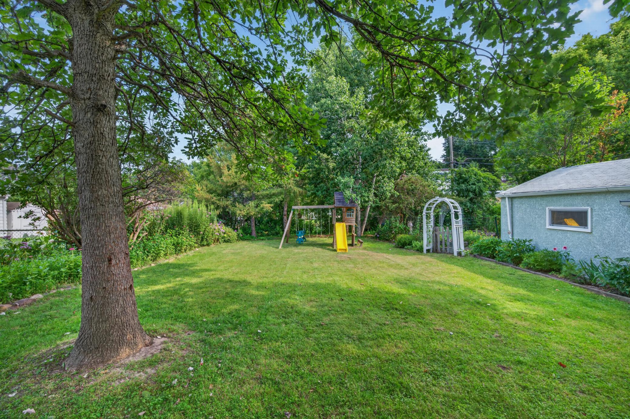 View of Residential at 2093 Sherwood Avenue, Saint Paul MN 55119, Saint Paul (31 of 42) - Mike Wilen | Minnesota Team Real Estate