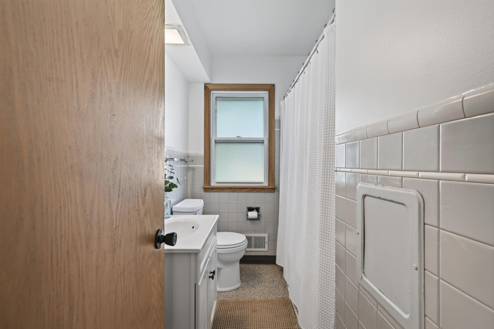 View of Residential at 2093 Sherwood Avenue, Saint Paul MN 55119, Saint Paul (15 of 42) - Mike Wilen | Minnesota Team Real Estate