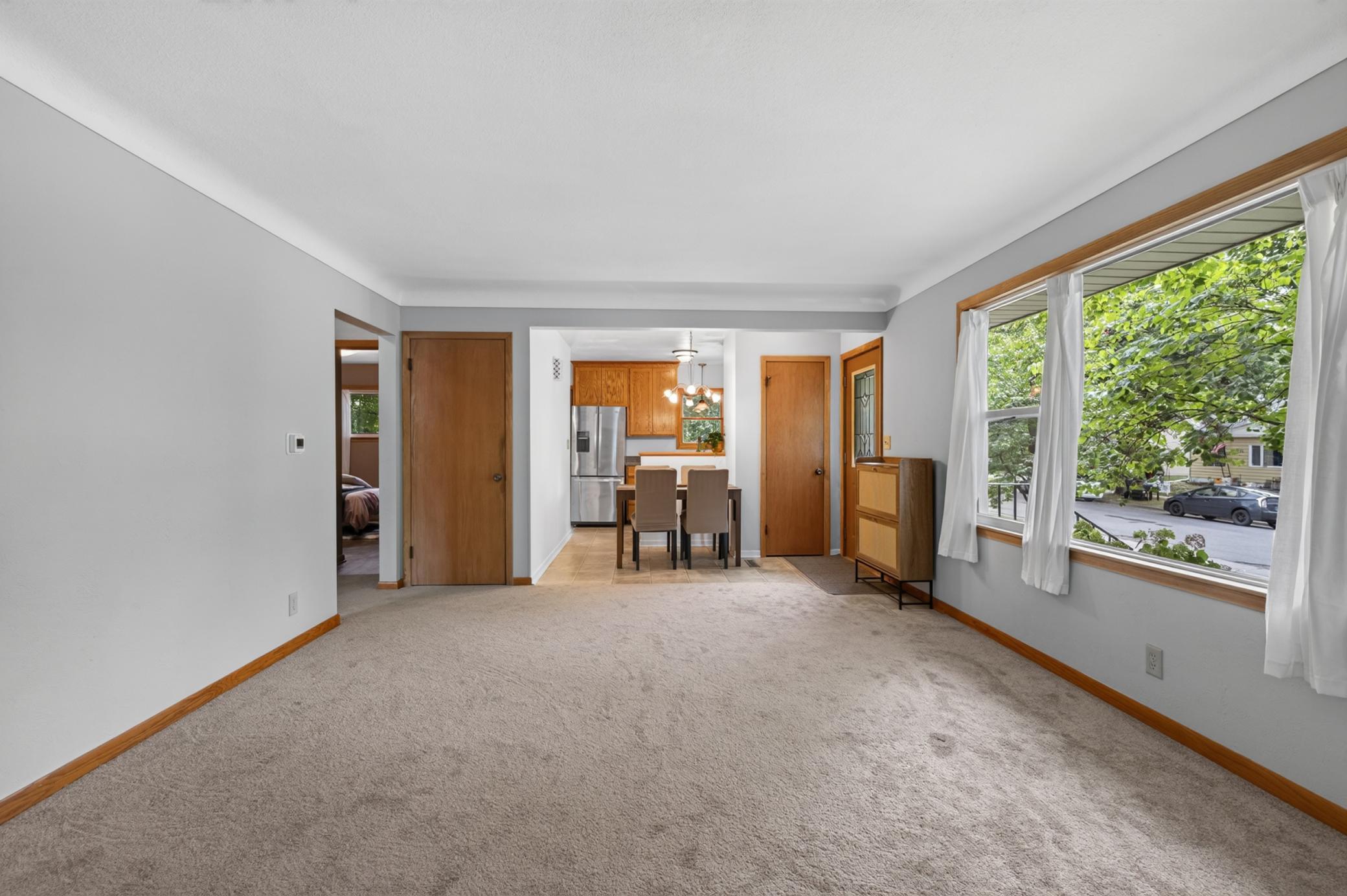 View of Residential at 2093 Sherwood Avenue, Saint Paul MN 55119, Saint Paul (7 of 42) - Mike Wilen | Minnesota Team Real Estate