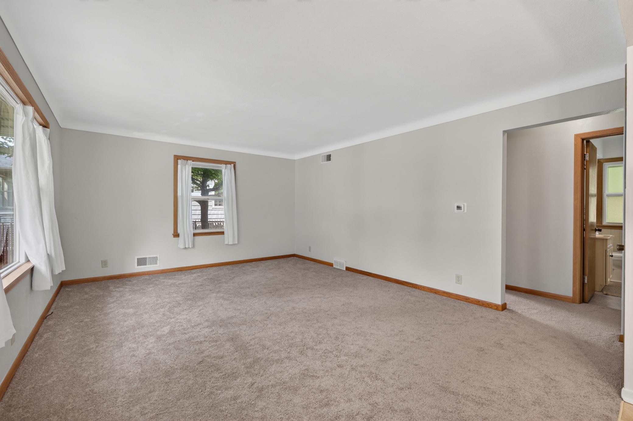 View of Residential at 2093 Sherwood Avenue, Saint Paul MN 55119, Saint Paul (4 of 42) - Mike Wilen | Minnesota Team Real Estate