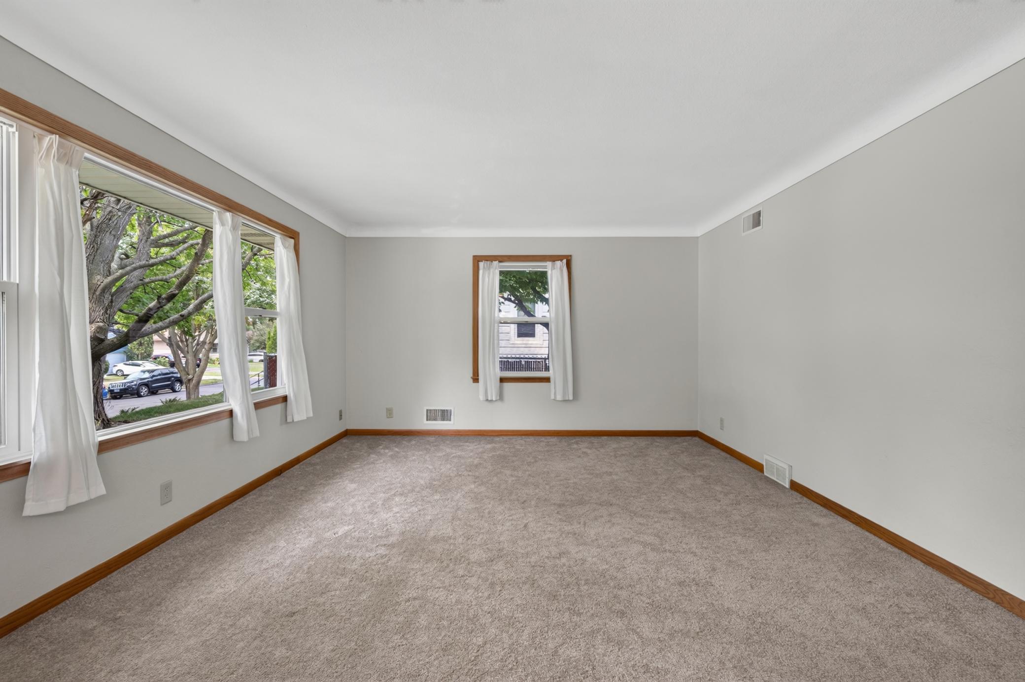 View of Residential at 2093 Sherwood Avenue, Saint Paul MN 55119, Saint Paul (2 of 42) - Mike Wilen | Minnesota Team Real Estate