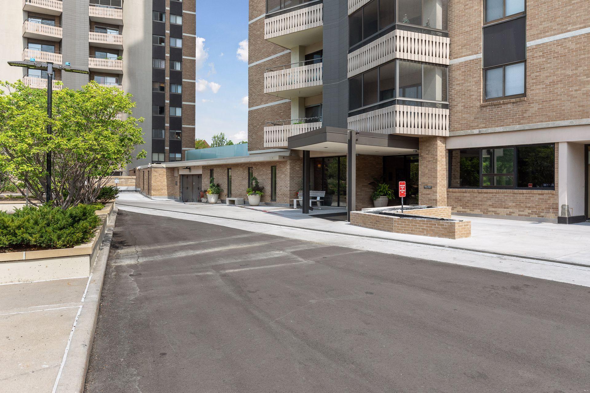 View of Residential at 400 Groveland Avenue #1912, Minneapolis MN 55403, Minneapolis (50 of 77) - Mike Wilen | Minnesota Team Real Estate