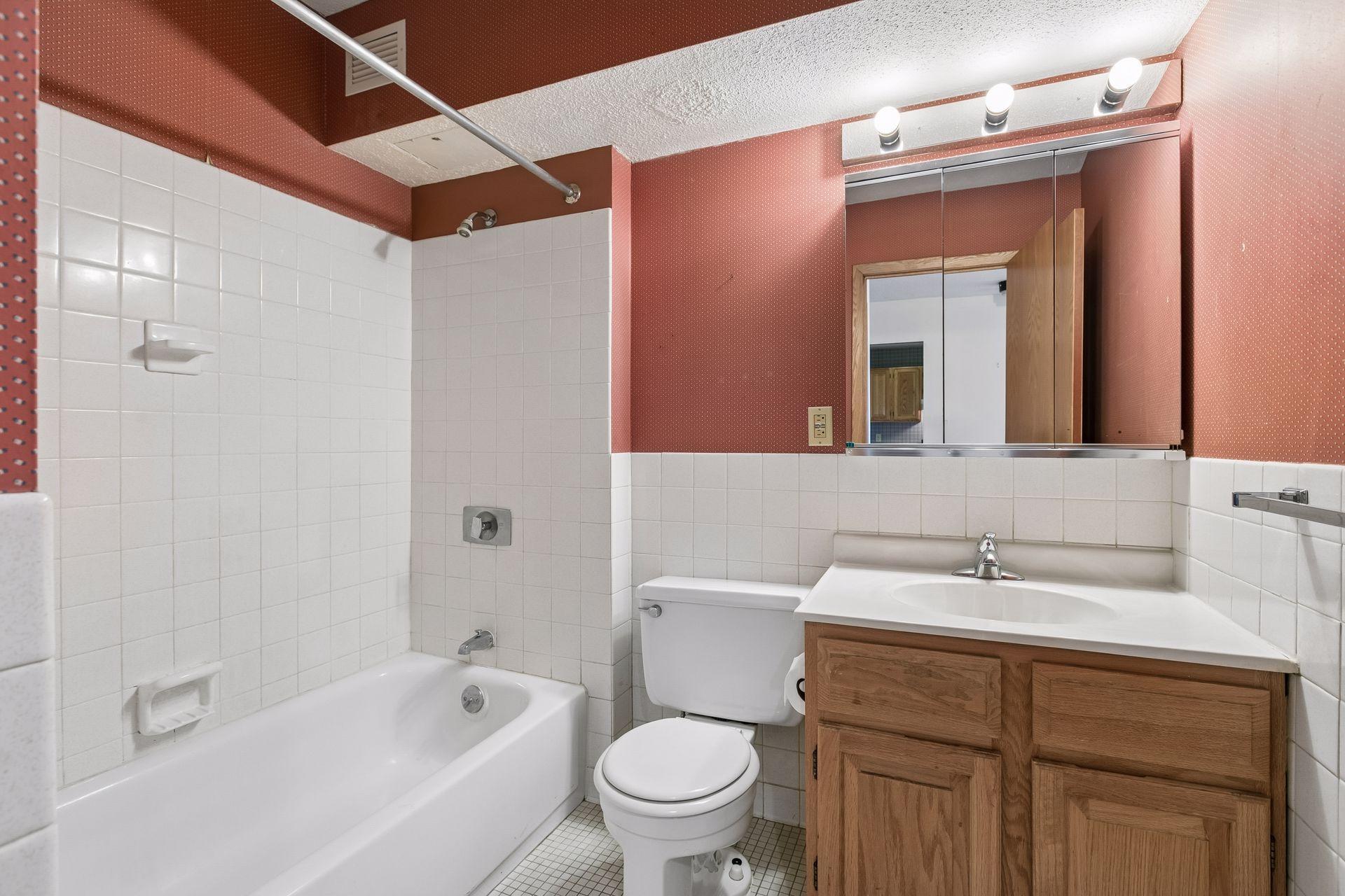 View of Residential at 400 Groveland Avenue #1912, Minneapolis MN 55403, Minneapolis (22 of 77) - Mike Wilen | Minnesota Team Real Estate