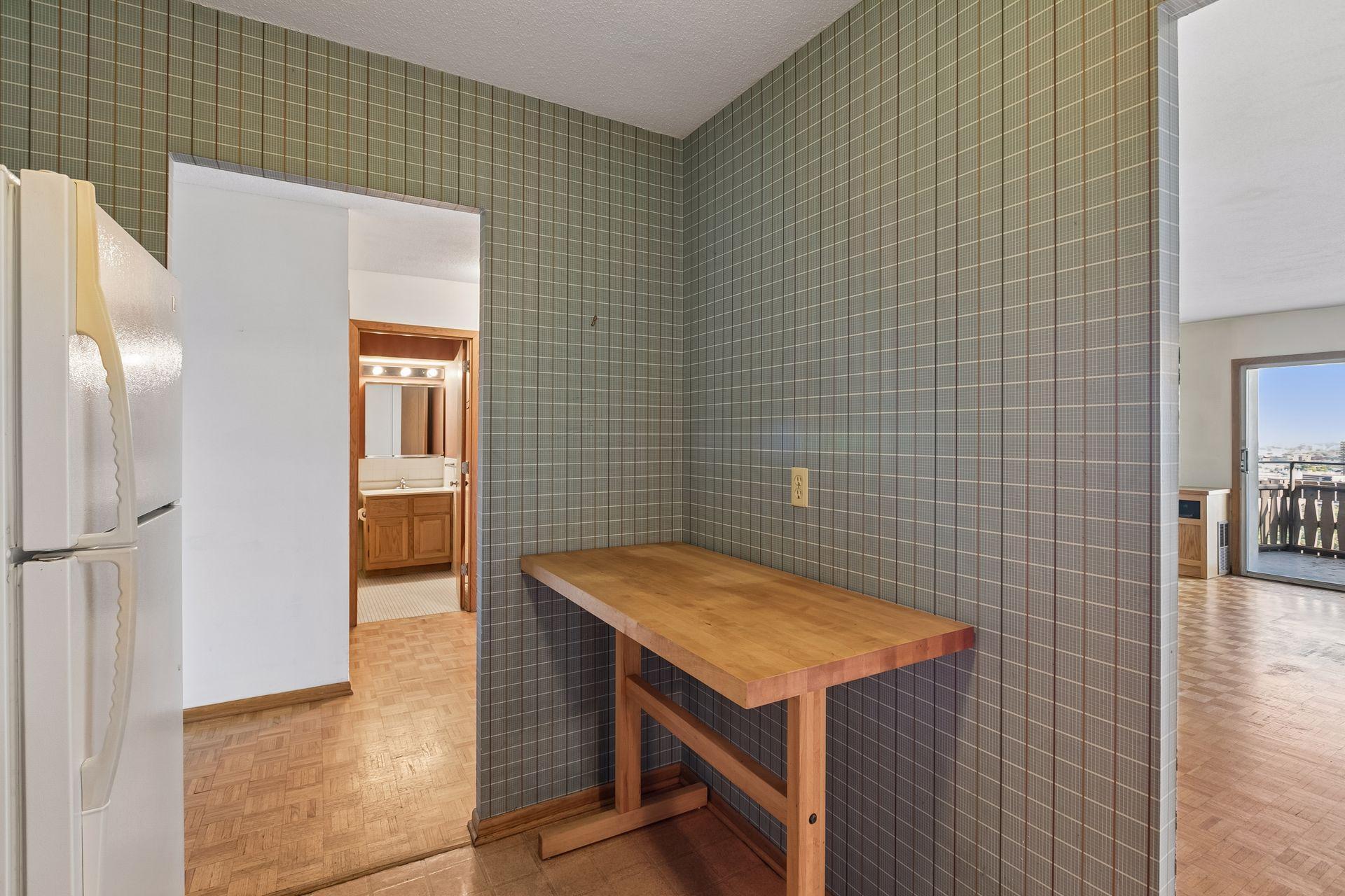 View of Residential at 400 Groveland Avenue #1912, Minneapolis MN 55403, Minneapolis (17 of 77) - Mike Wilen | Minnesota Team Real Estate