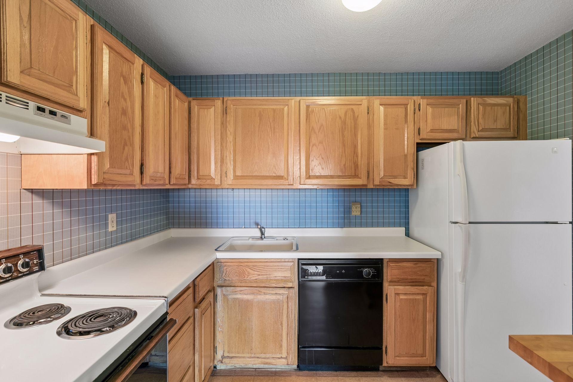 View of Residential at 400 Groveland Avenue #1912, Minneapolis MN 55403, Minneapolis (15 of 77) - Mike Wilen | Minnesota Team Real Estate