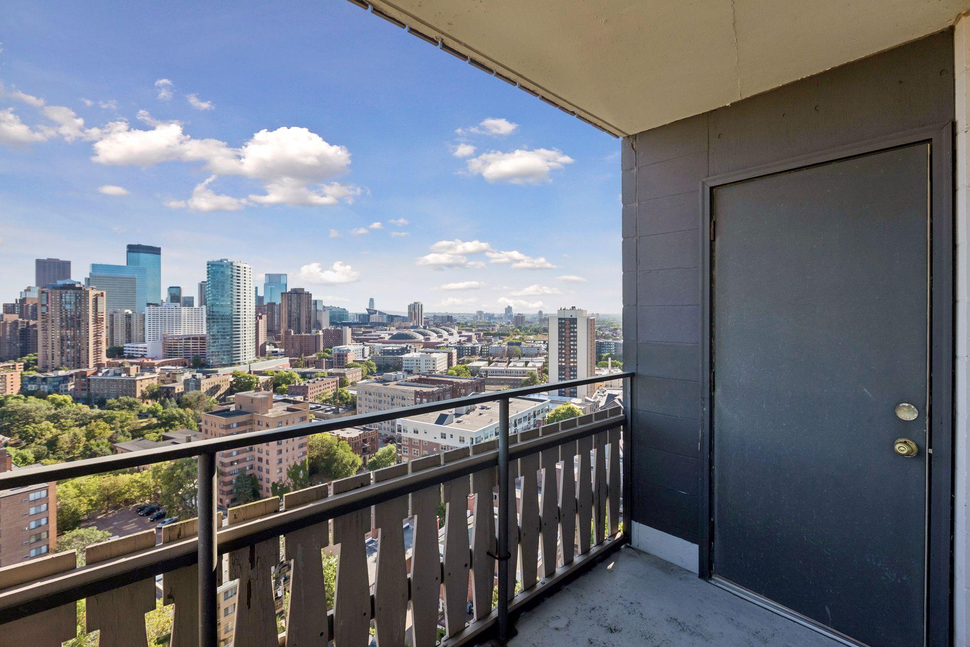 View of Residential at 400 Groveland Avenue #1912, Minneapolis MN 55403, Minneapolis (6 of 77) - Mike Wilen | Minnesota Team Real Estate