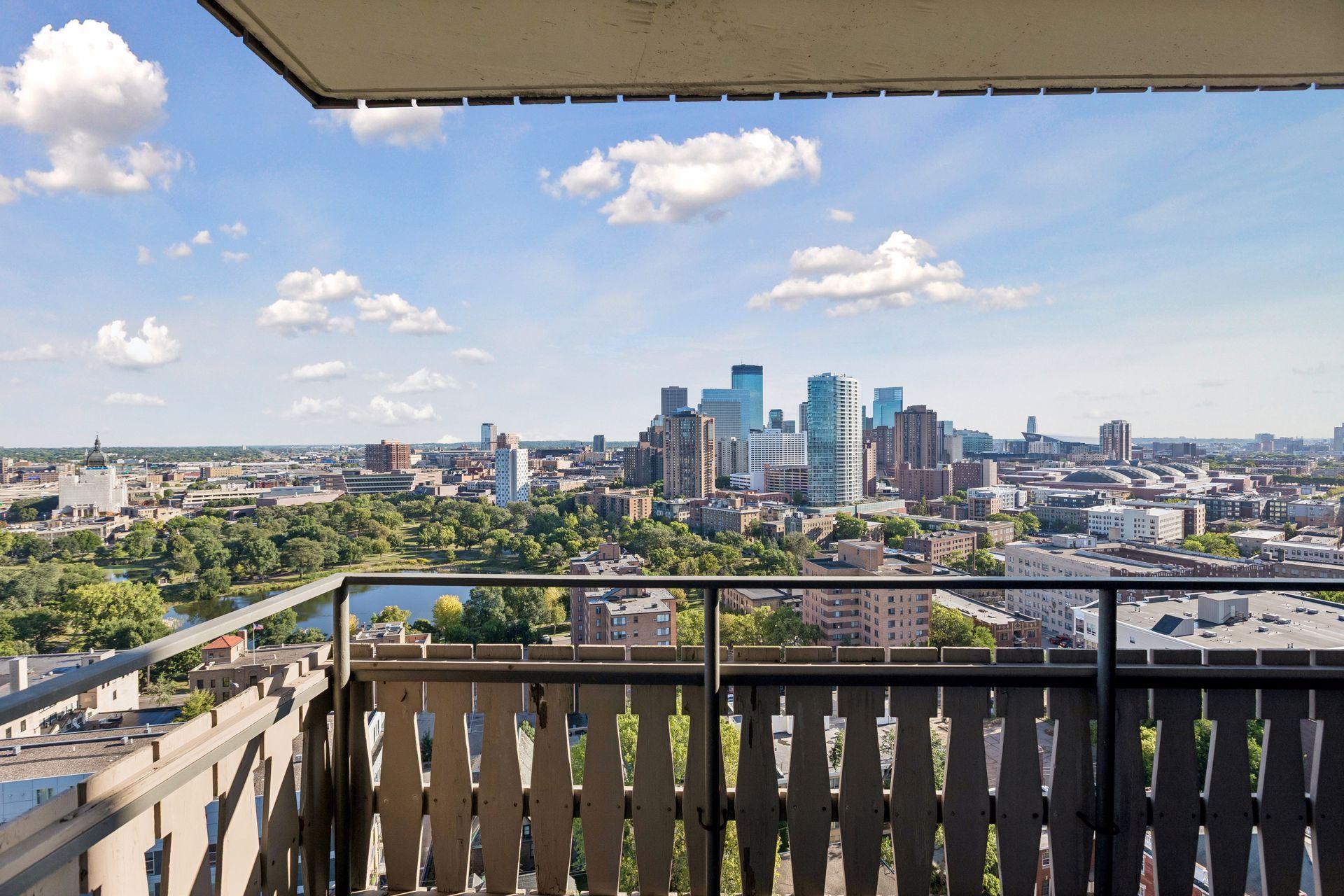 View of Residential at 400 Groveland Avenue #1912, Minneapolis MN 55403, Minneapolis (4 of 77) - Mike Wilen | Minnesota Team Real Estate
