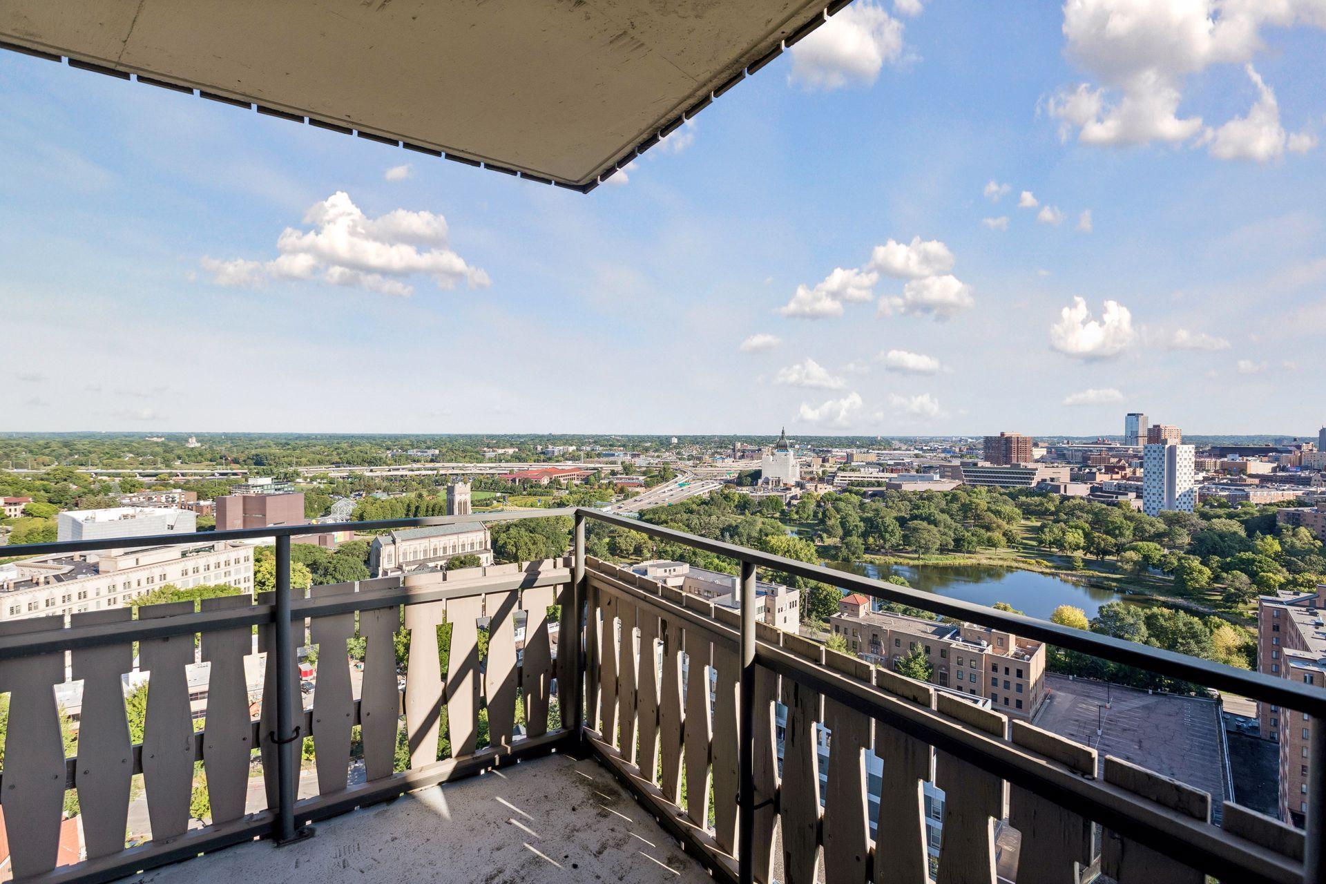 View of Residential at 400 Groveland Avenue #1912, Minneapolis MN 55403, Minneapolis (5 of 77) - Mike Wilen | Minnesota Team Real Estate