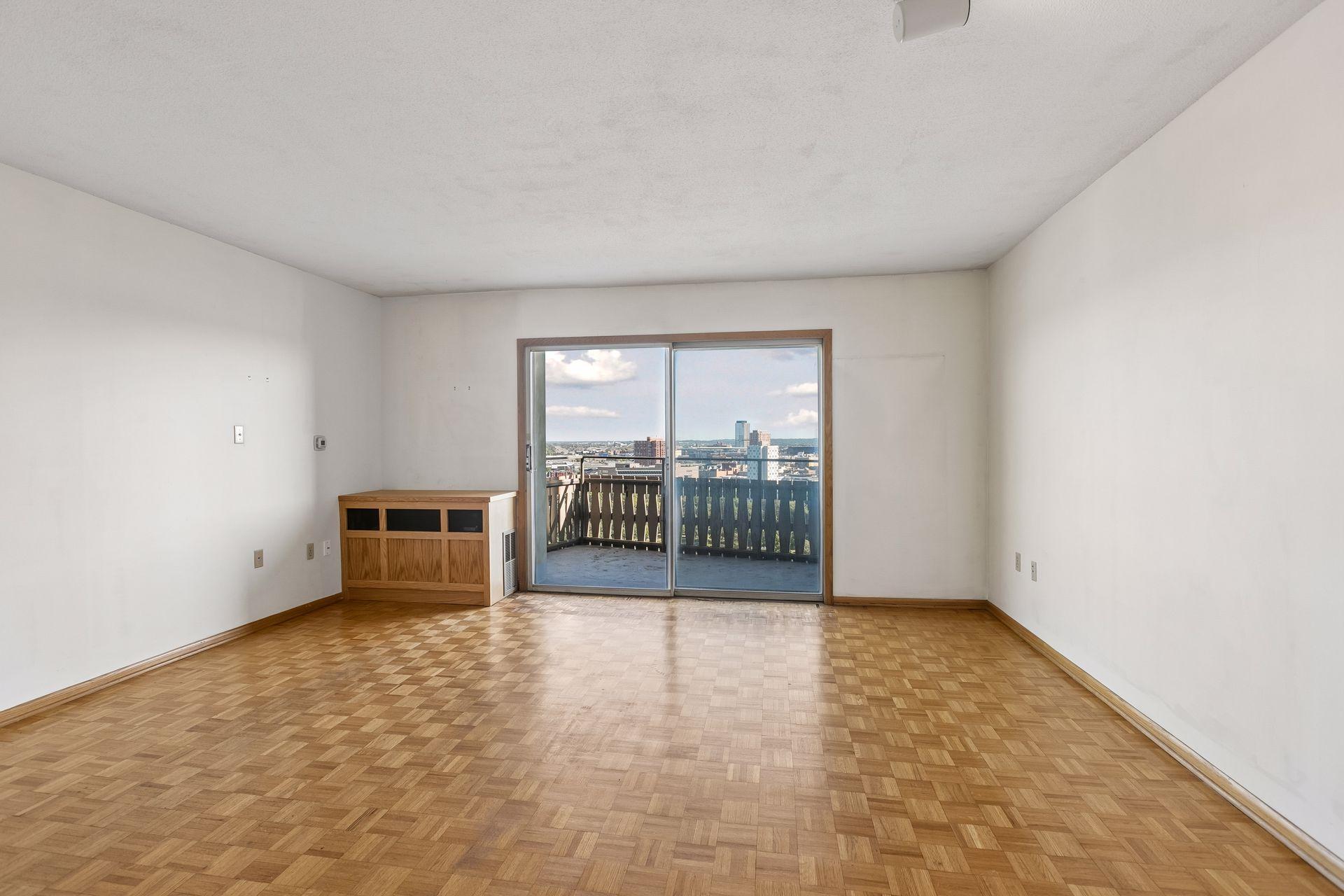 View of (CC) High Rise (4+ Levels) at 400 Groveland Avenue, Minneapolis - Mike Wilen | Minnesota Team Real Estate