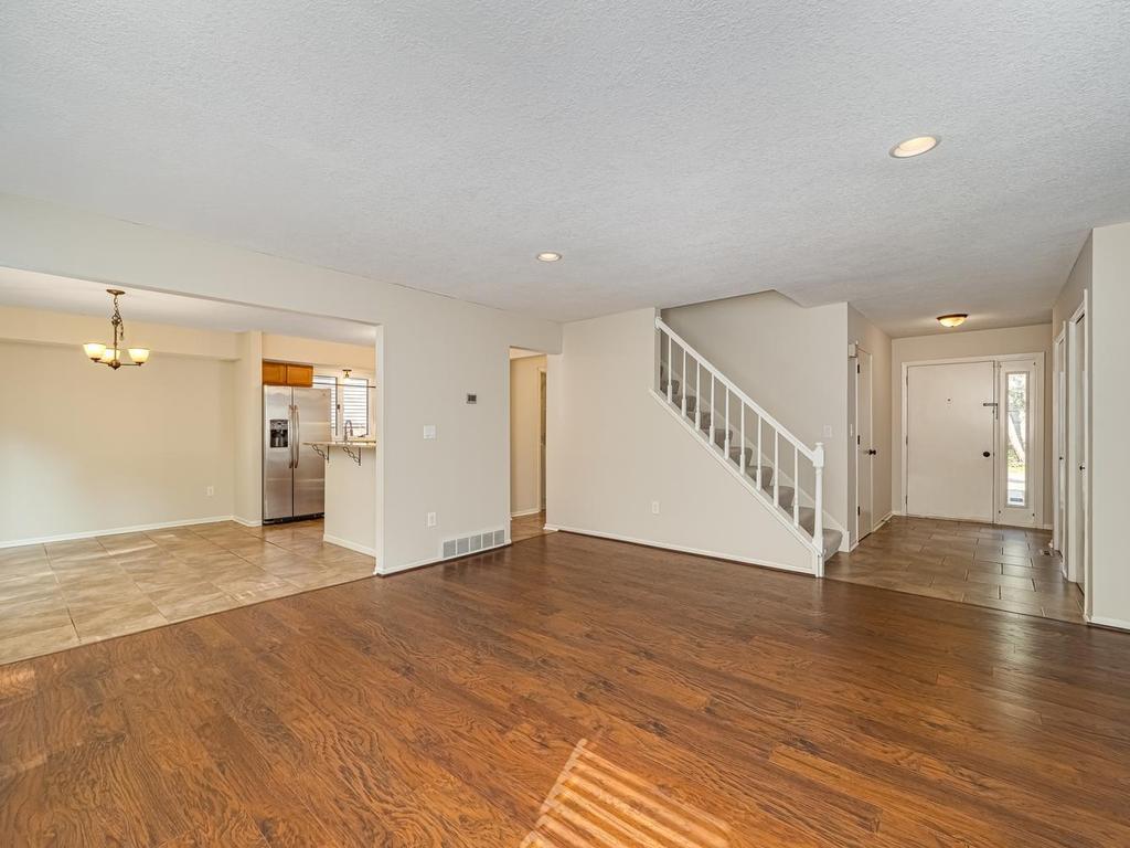 View of Residential at 1567 Humboldt Avenue, West Saint Paul MN 55118, West Saint Paul (6 of 18) - Mike Wilen | Minnesota Team Real Estate
